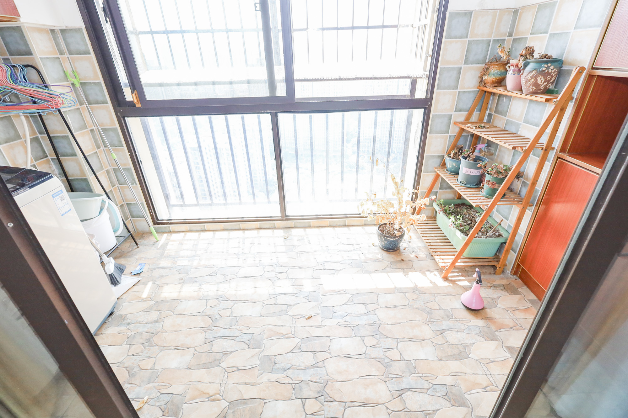 光明E城  3室2厅1卫    115.0万阳台