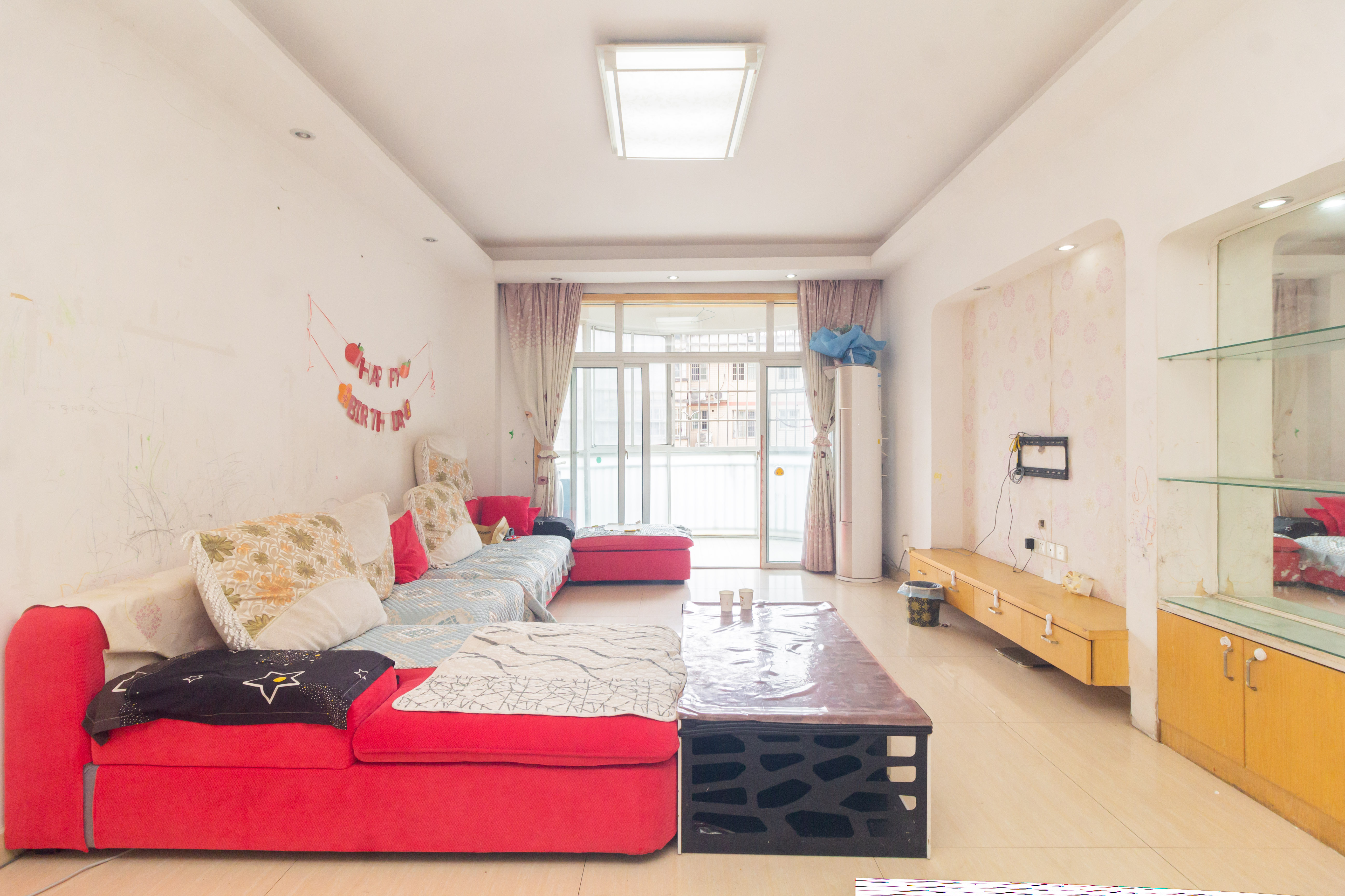 星城国际 1室2厅1卫 45.8万 星城国际 1室2厅1卫 45.8万客厅