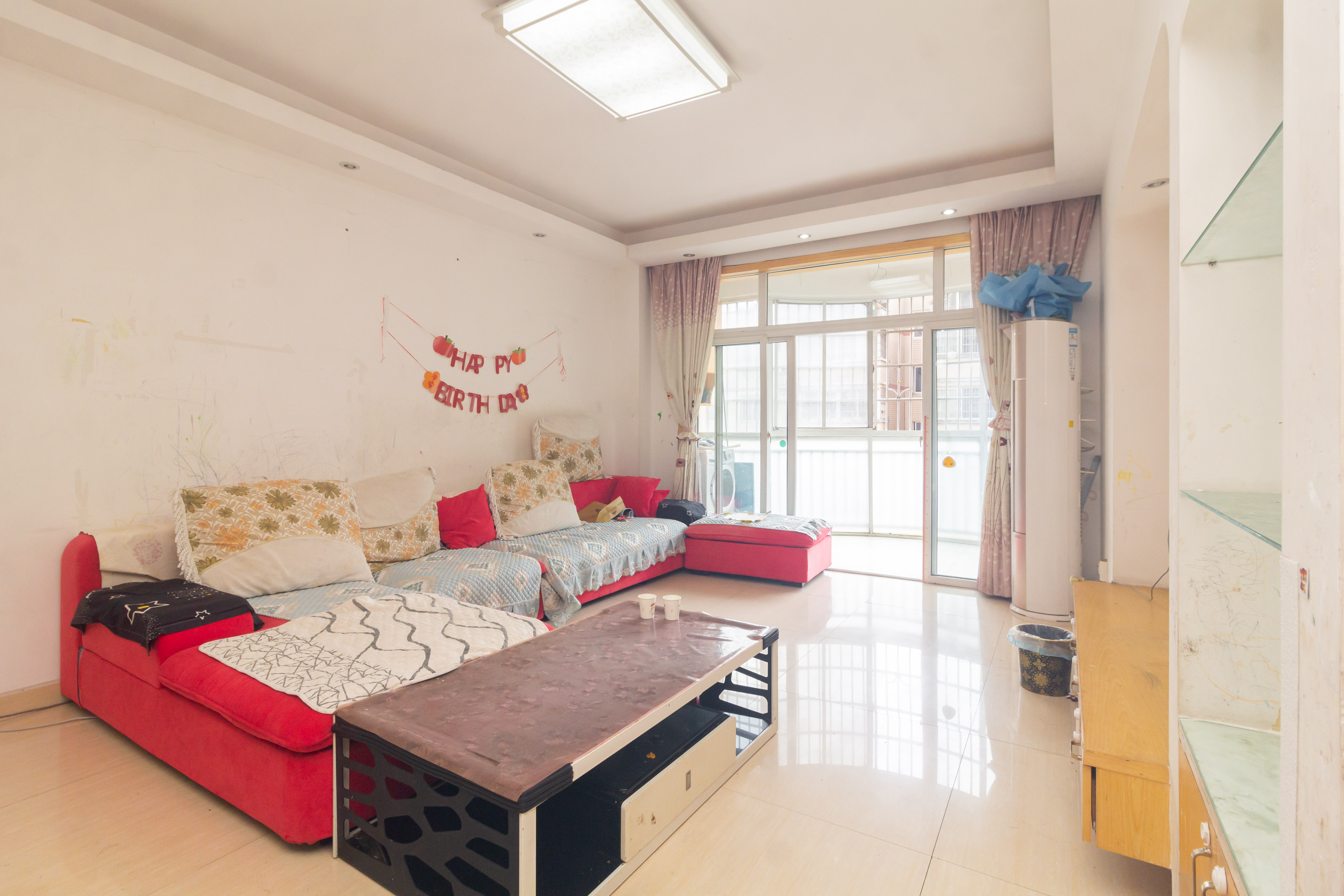 星城国际 1室2厅1卫 45.8万 星城国际 1室2厅1卫 45.8万客厅