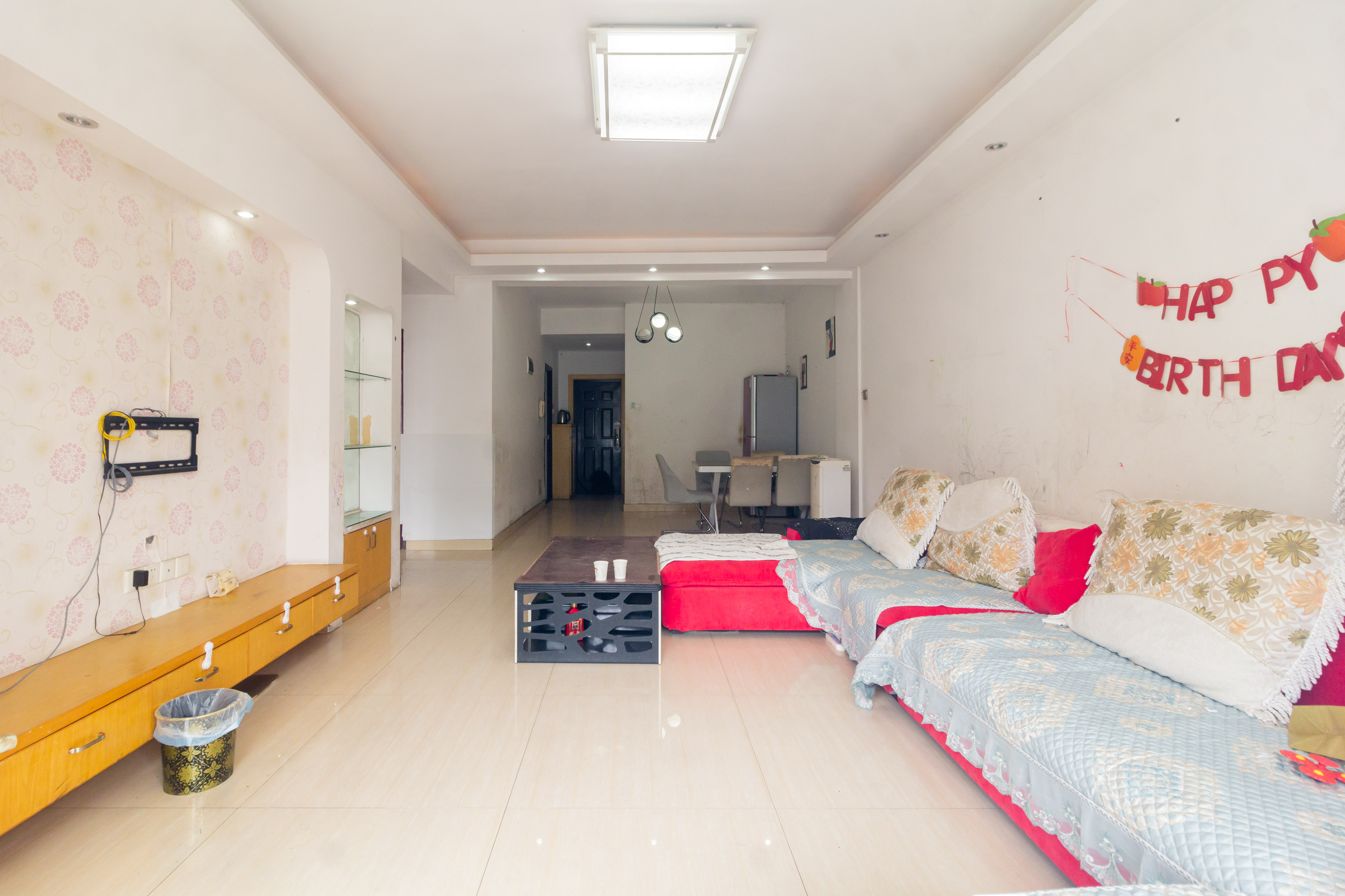 星城国际 1室2厅1卫 45.8万 星城国际 1室2厅1卫 45.8万客厅