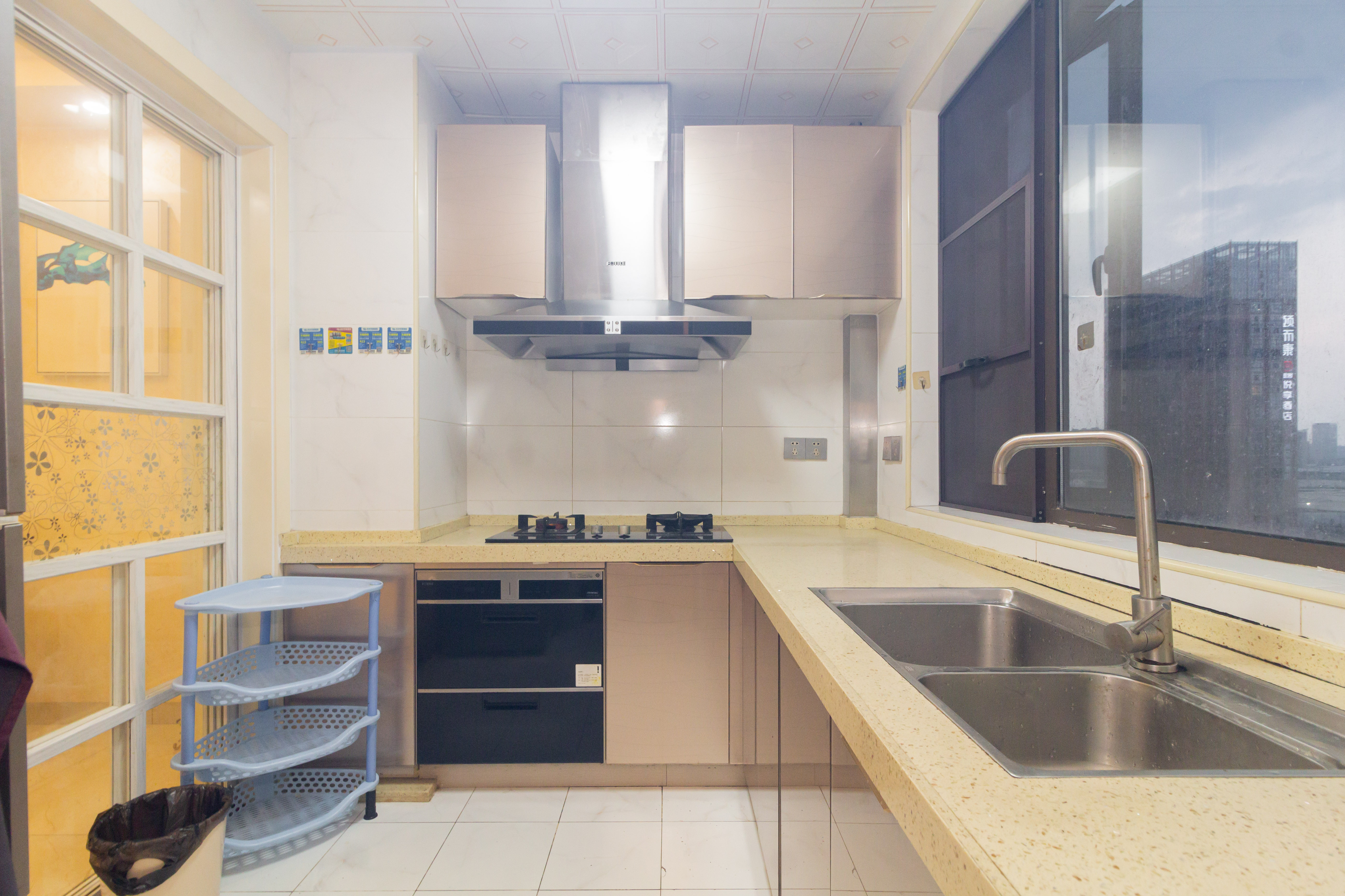 旭辉华庭 4室2厅2卫 87.8万 旭辉华庭 4室2厅2卫 87.8万厨房