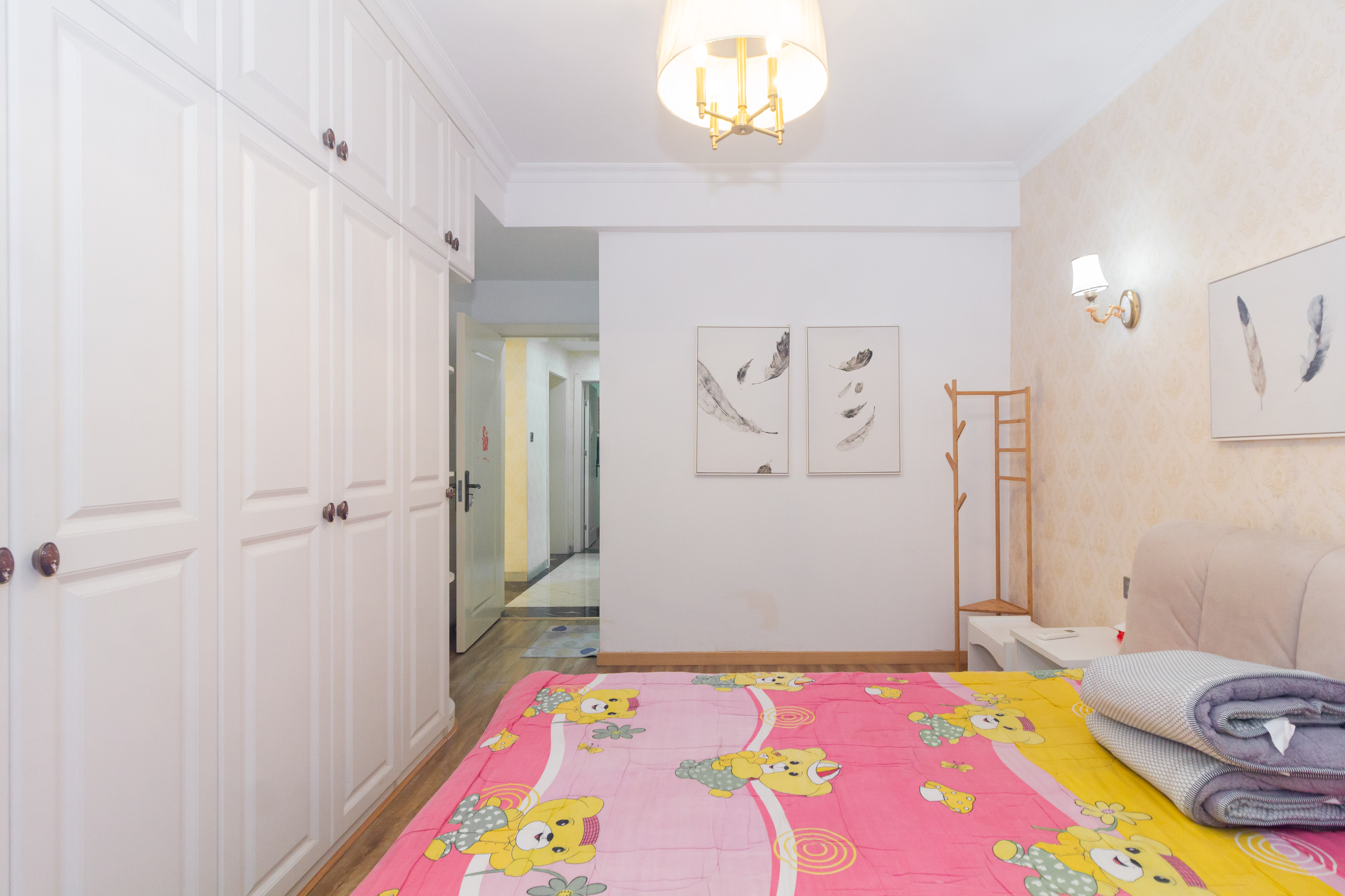 旭辉华庭 4室2厅2卫 87.8万 旭辉华庭 4室2厅2卫 87.8万卧室