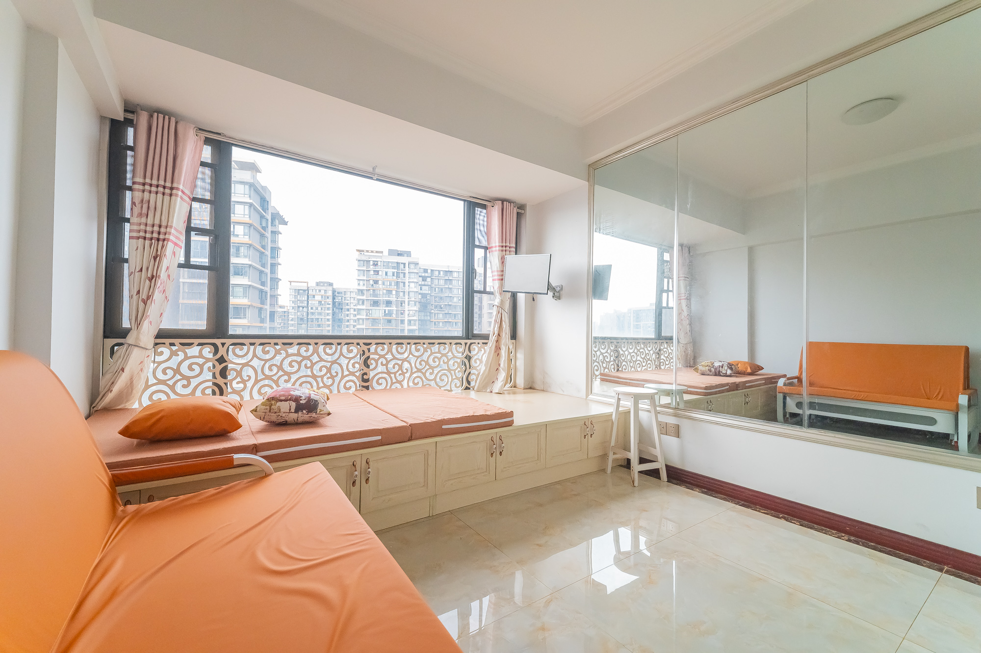 恒基凯旋门一二期 4室2厅2卫 188.0万 恒基凯旋门一二期 4室2厅2卫 188.0万卧室