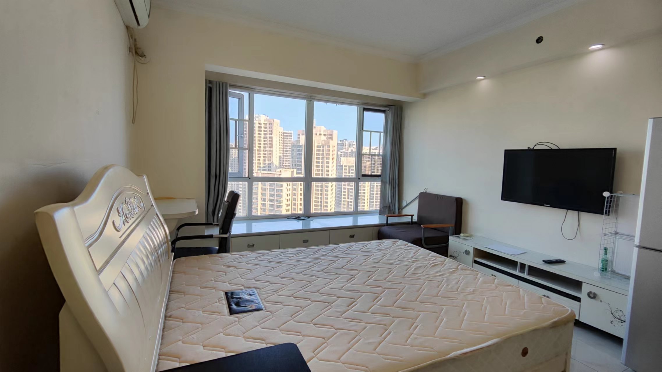 美的城三期  1室1厅1卫    16.8万 美的城三期  1室1厅1卫    16.8万室内图