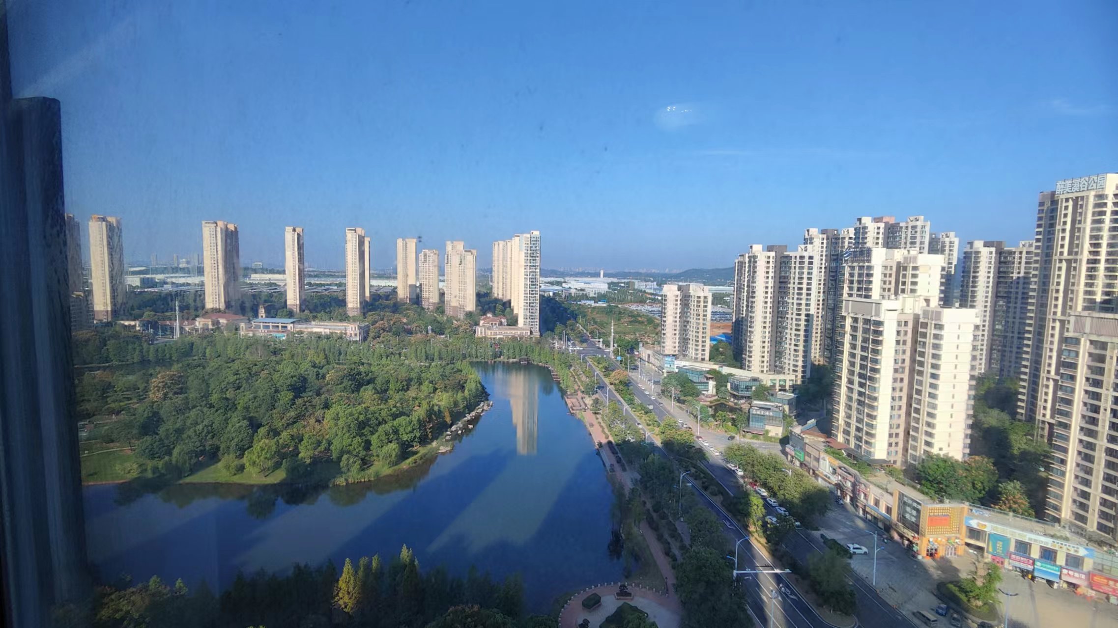 美的城三期  1室1厅1卫    16.8万 美的城三期  1室1厅1卫    16.8万小区图