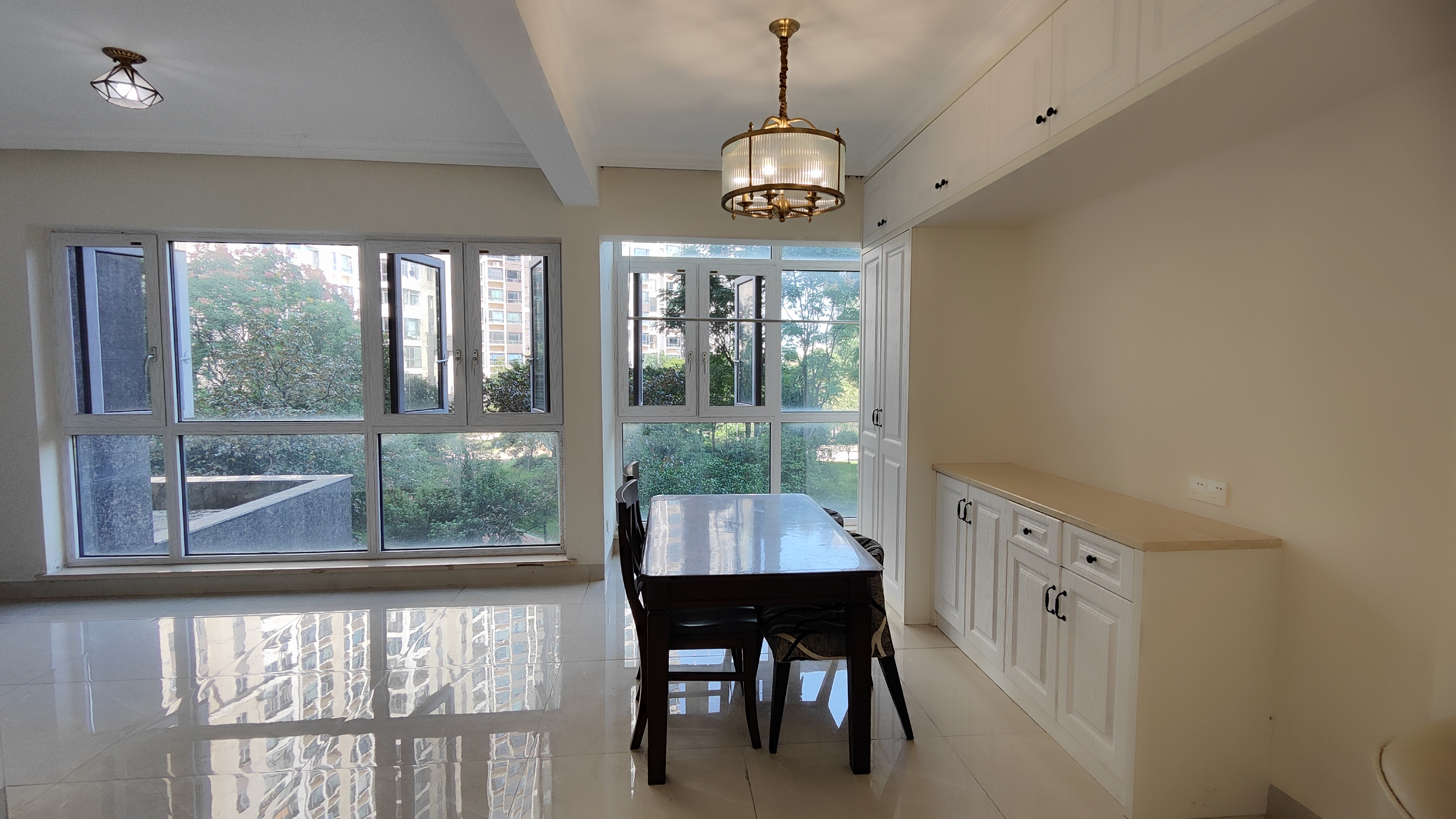 美的城一期 2室2厅2卫 59.8万 美的城一期 2室2厅2卫 59.8万室内图