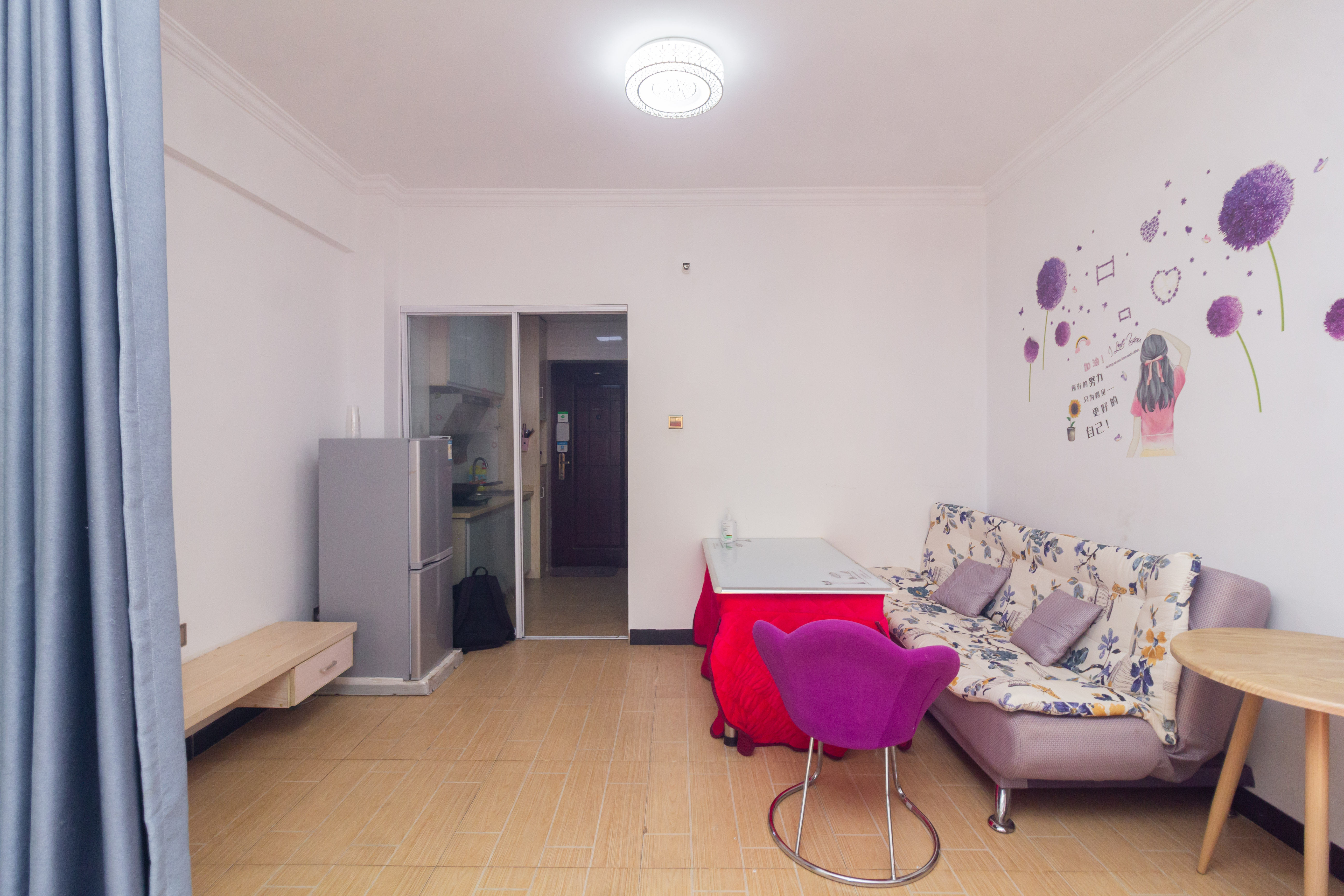 昌和商业中心/昌和国际 1室1厅1卫 18.8万 昌和商业中心/昌和国际 1室1厅1卫 18.8万客厅