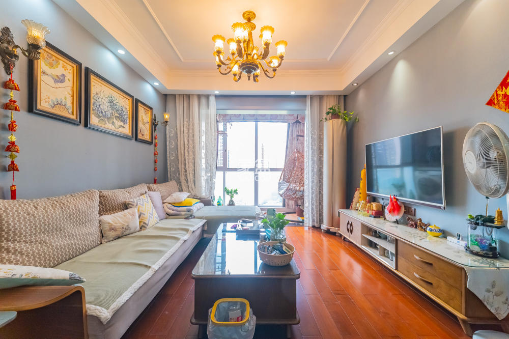 恒基凯旋门三期  3室2厅1卫    98.0万