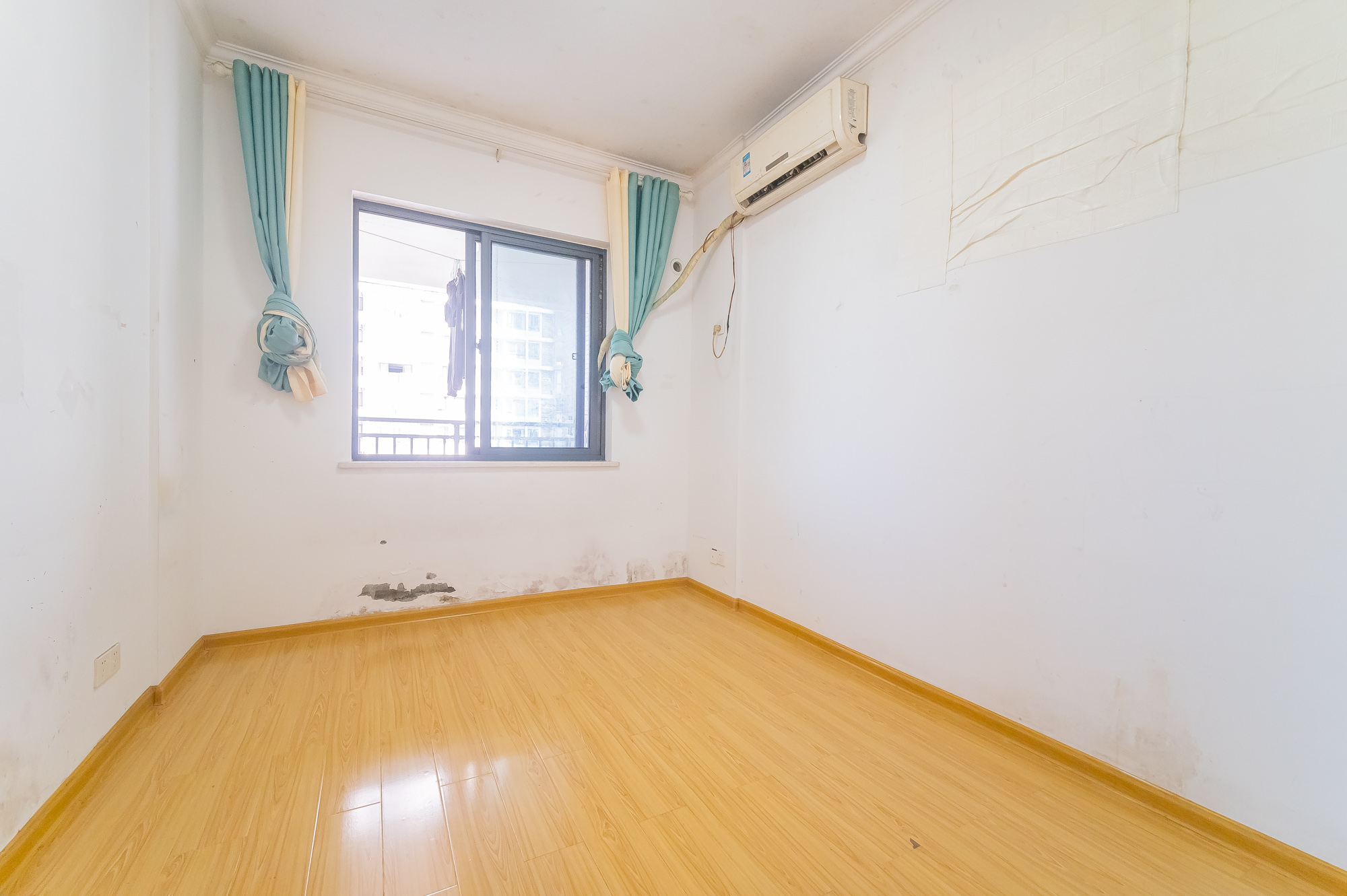 恒基凯旋门三期 4室2厅2卫 119.8万 恒基凯旋门三期 4室2厅2卫 119.8万卧室