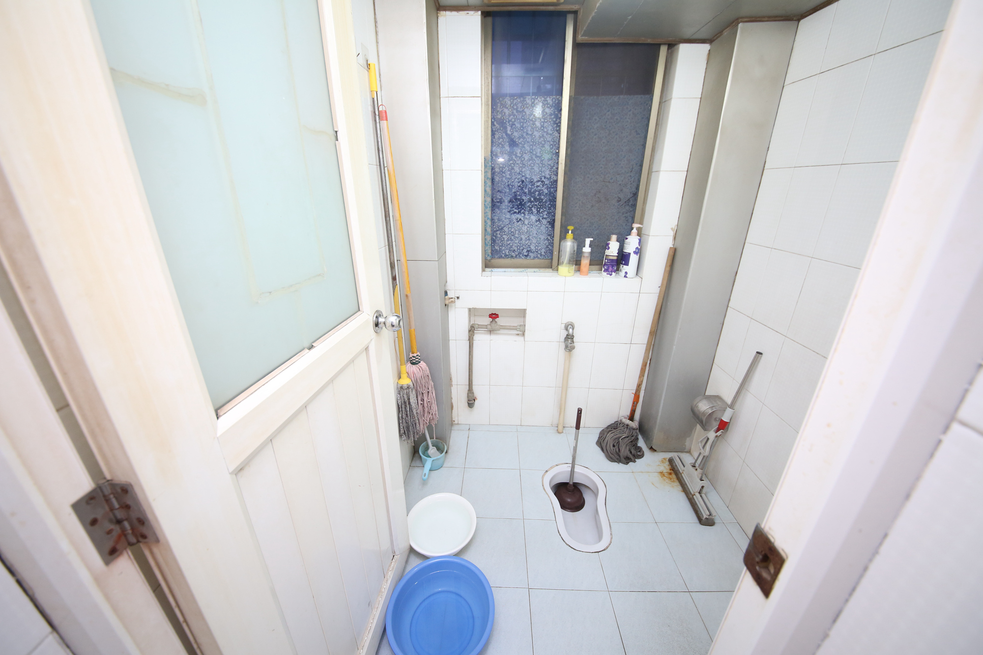 西南明苑  4室2厅2卫   103.00万卫生间