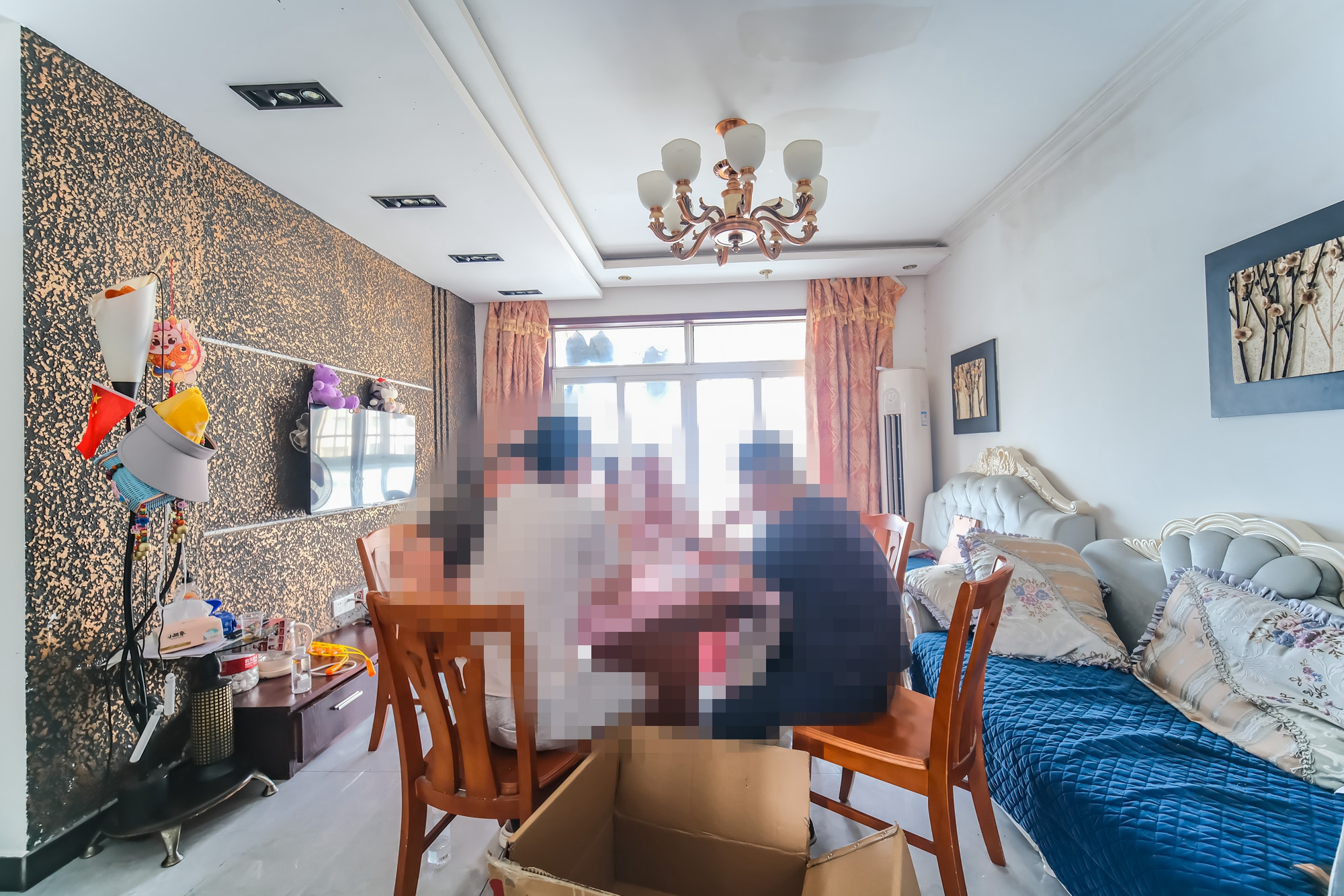 万丽景园  2室2厅1卫   48.00万客厅