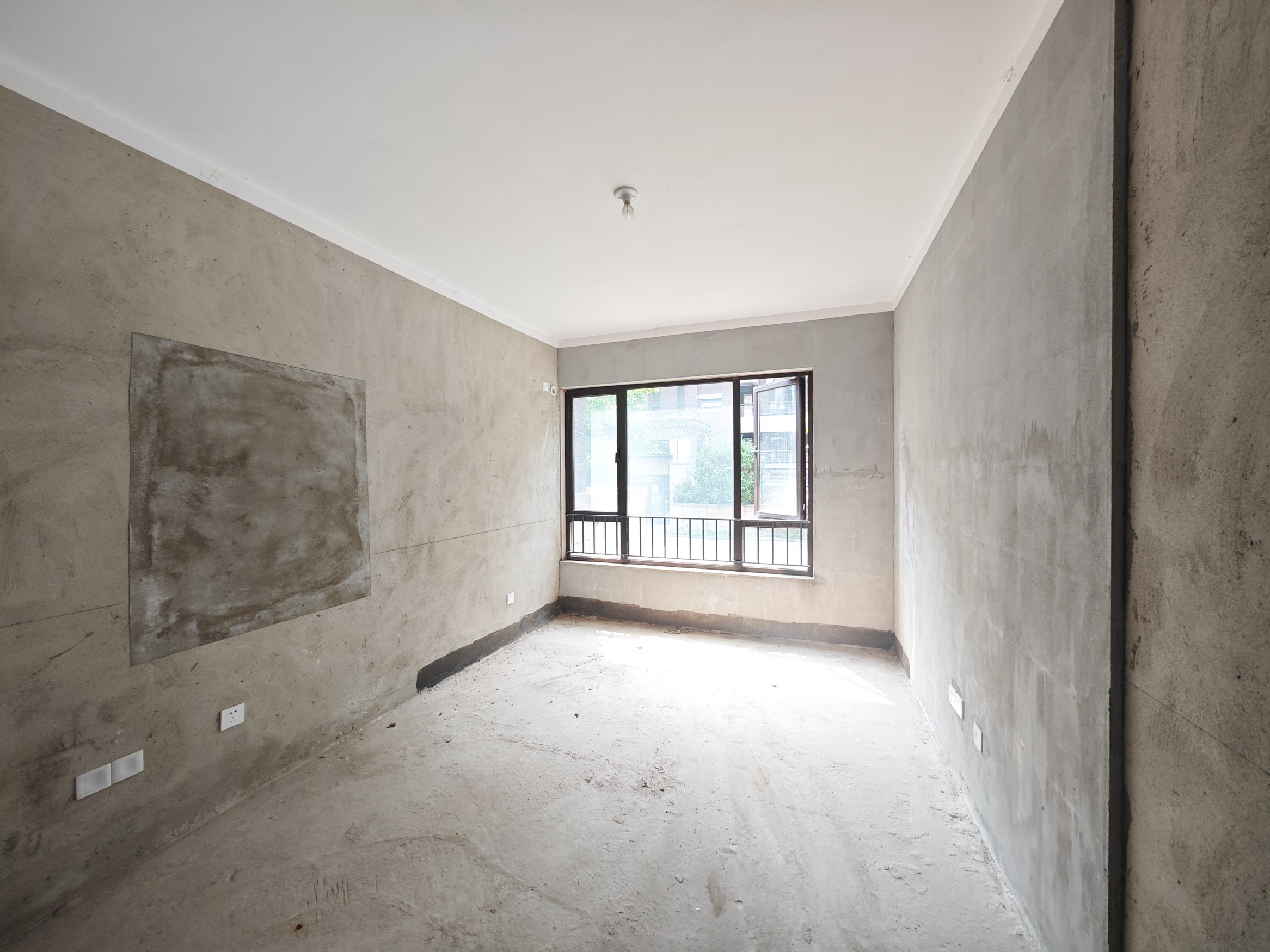 保利城(中航城国际社区、郡原美村) 4室2厅2卫 188.0万 保利城(中航城国际社区、郡原美村) 4室2厅2卫 188.0万卧室