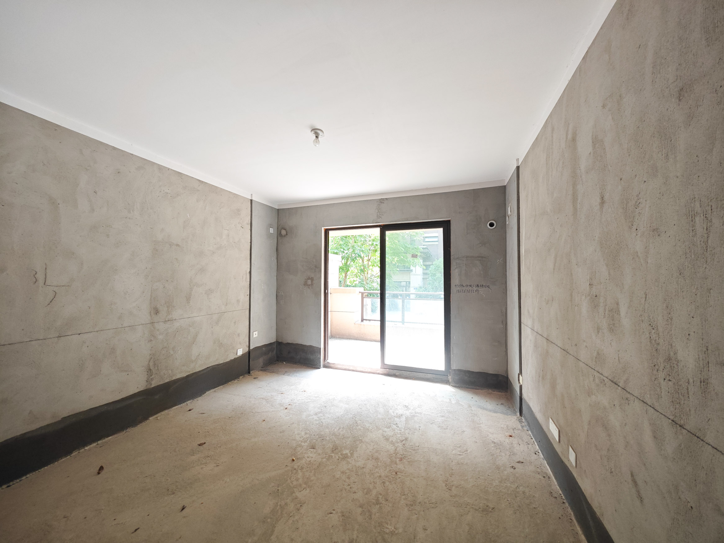 保利城(中航城国际社区、郡原美村) 4室2厅2卫 188.0万 保利城(中航城国际社区、郡原美村) 4室2厅2卫 188.0万卧室