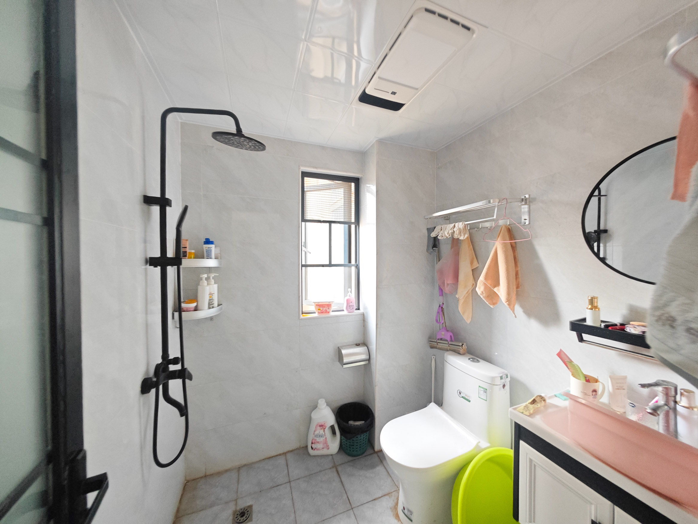 中建嘉和城  3室2厅2卫   92.00万卫生间