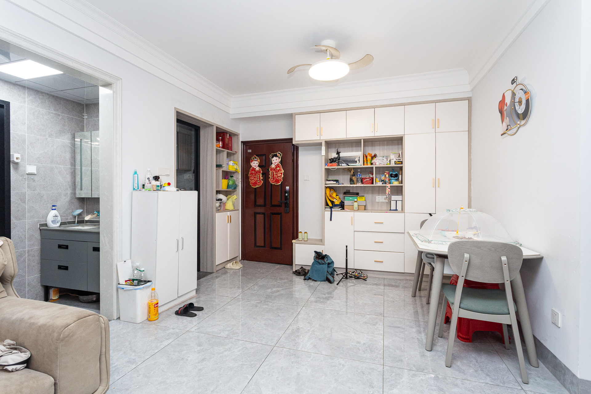 勤诚达境界城  4室2厅2卫    120.0万 勤诚达境界城  4室2厅2卫    120.0万客厅