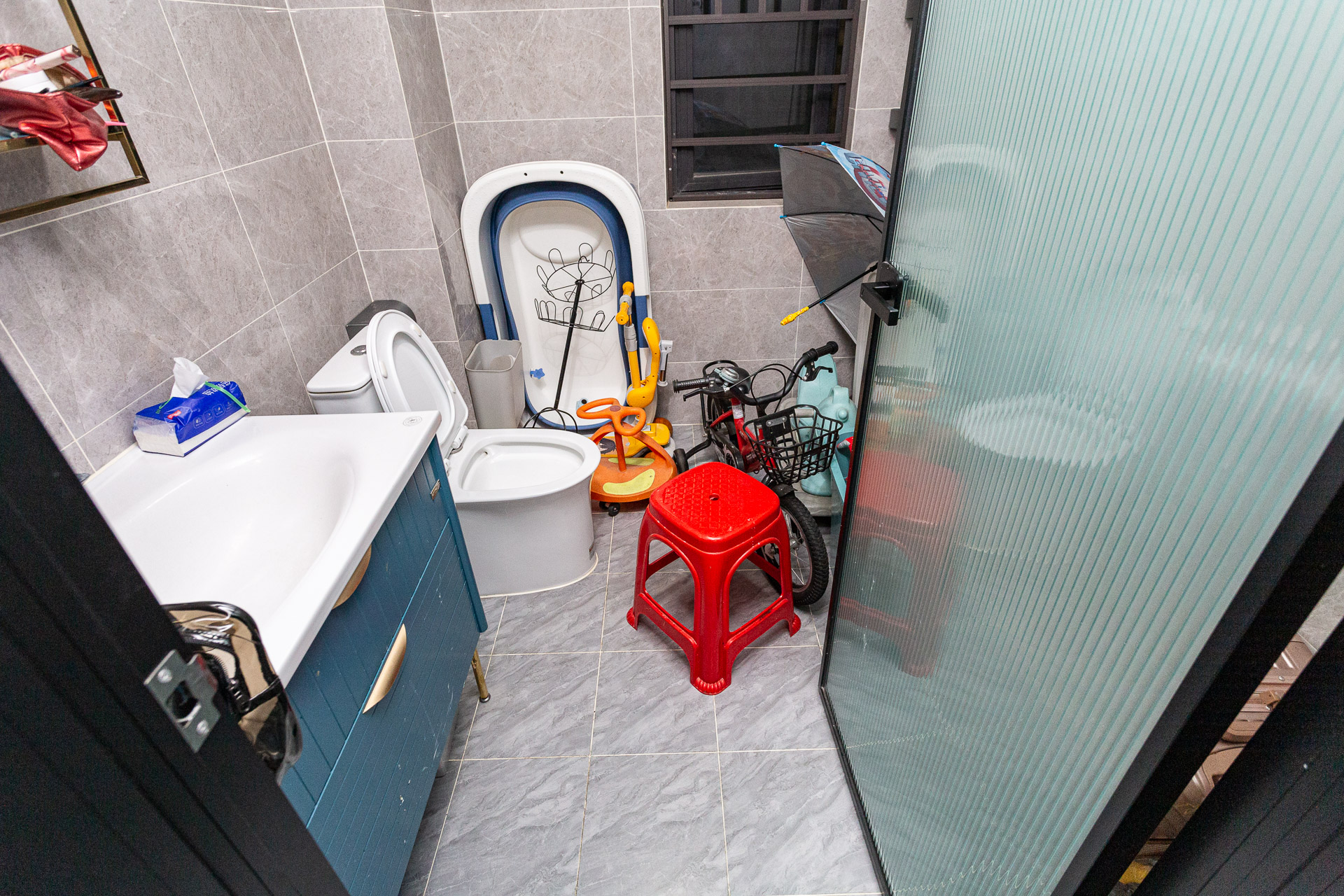 勤诚达境界城  4室2厅2卫    120.0万 勤诚达境界城  4室2厅2卫    120.0万卫生间