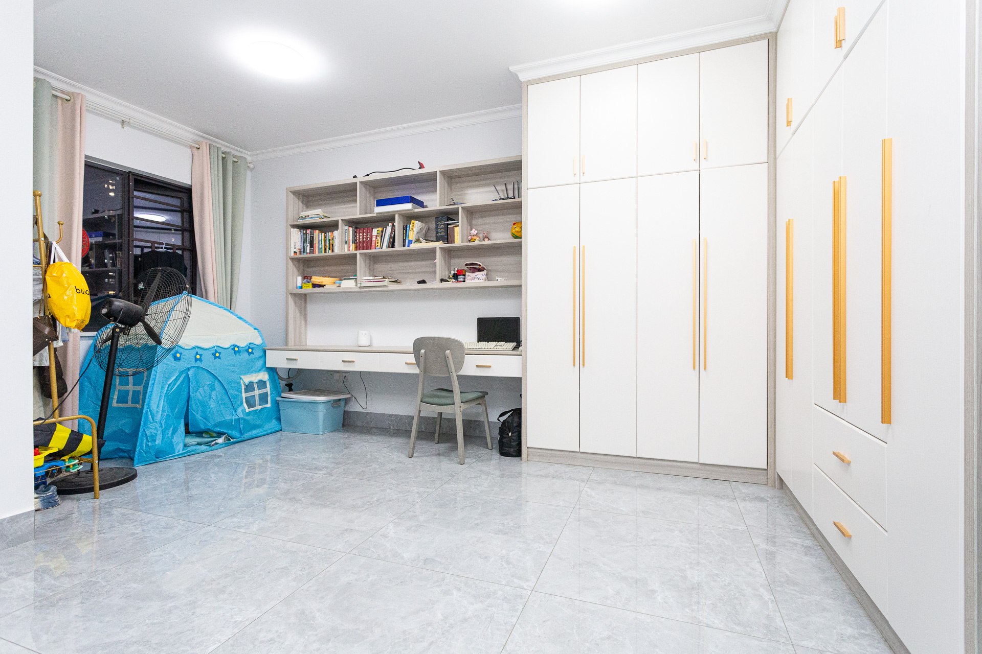 勤诚达境界城  4室2厅2卫    120.0万 勤诚达境界城  4室2厅2卫    120.0万卧室