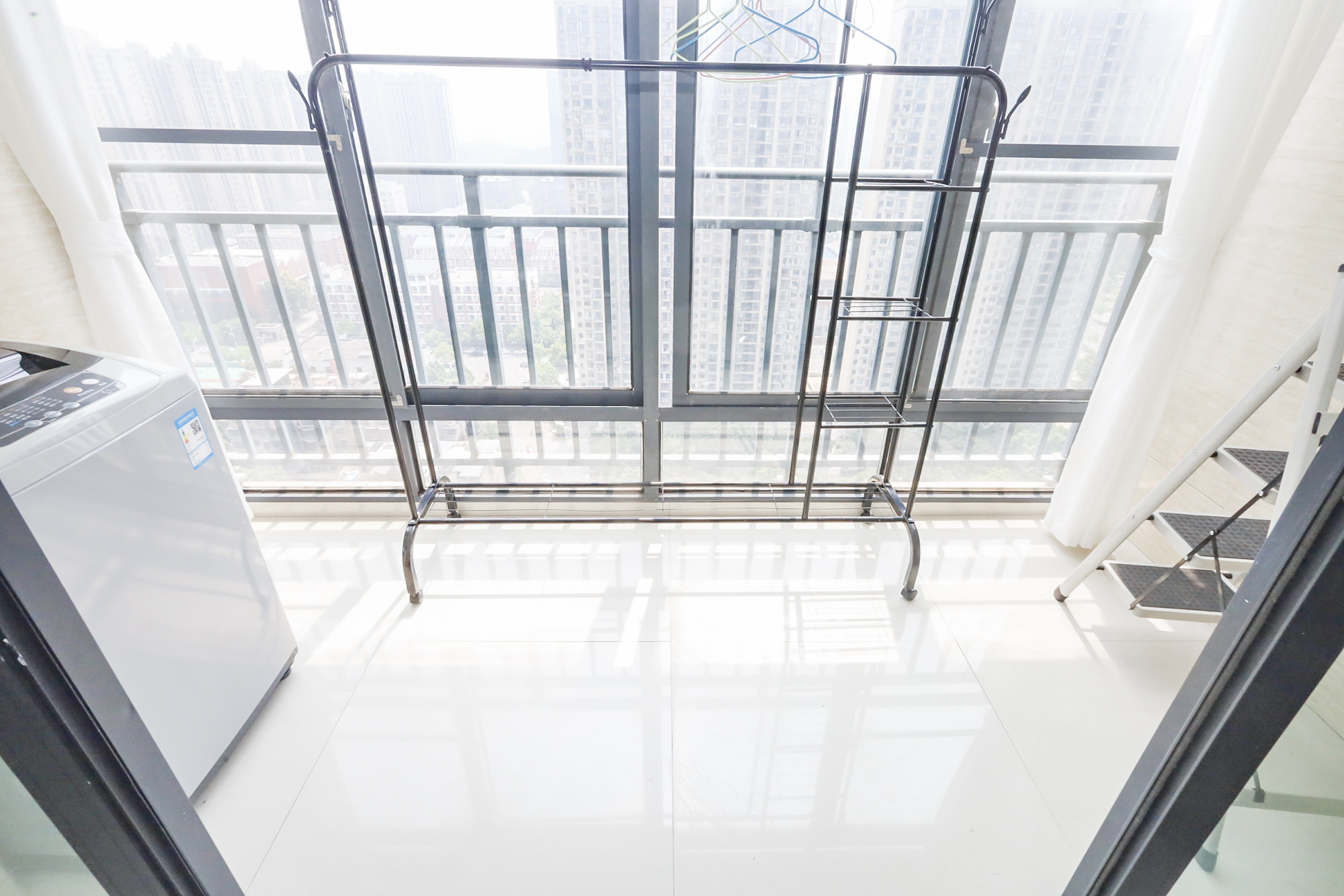 钰龙天下一期 2室2厅1卫 190.0万 钰龙天下一期 2室2厅1卫 190.0万阳台