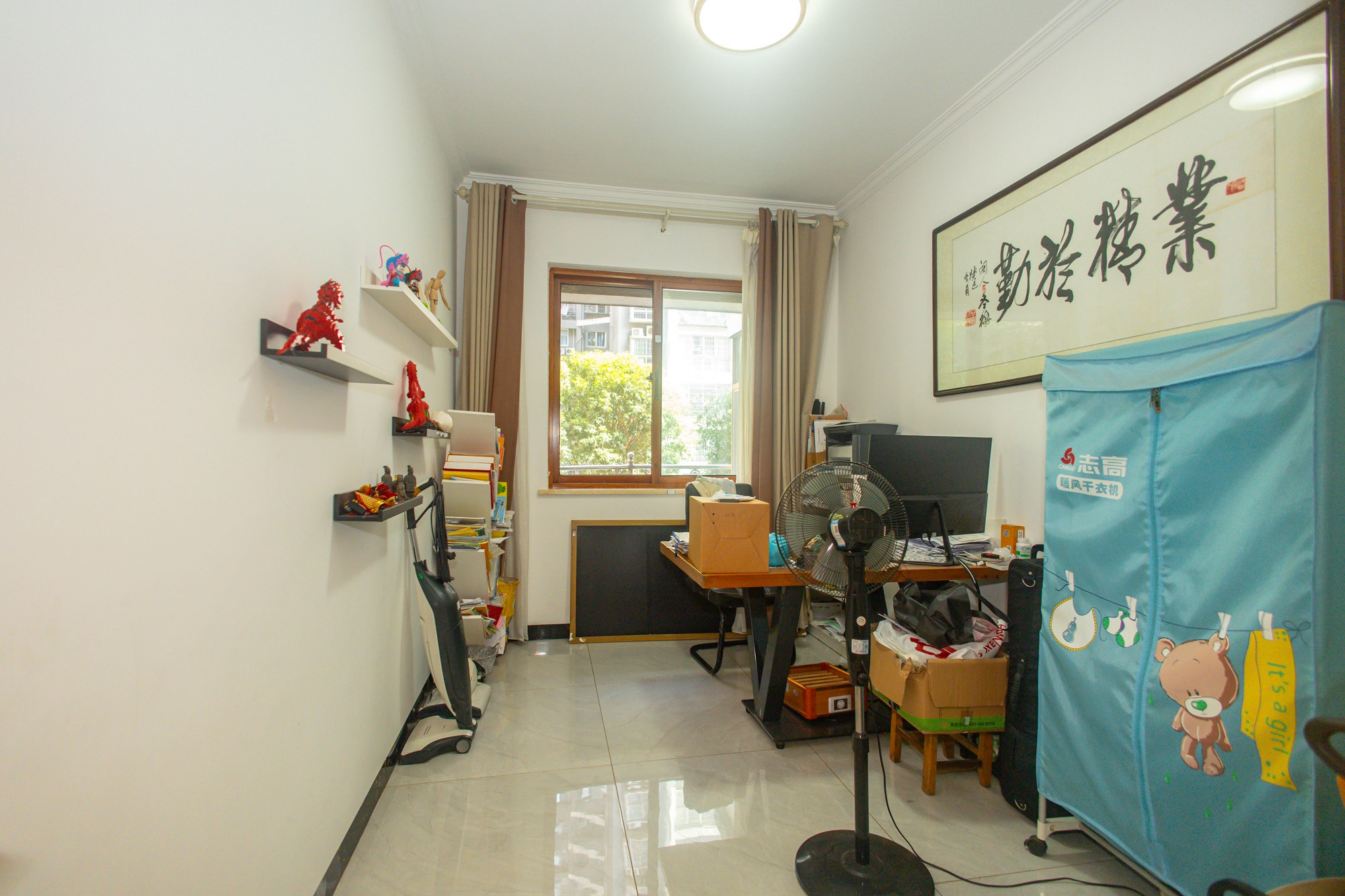 景上鑫苑  4室2厅2卫   118.00万卧室