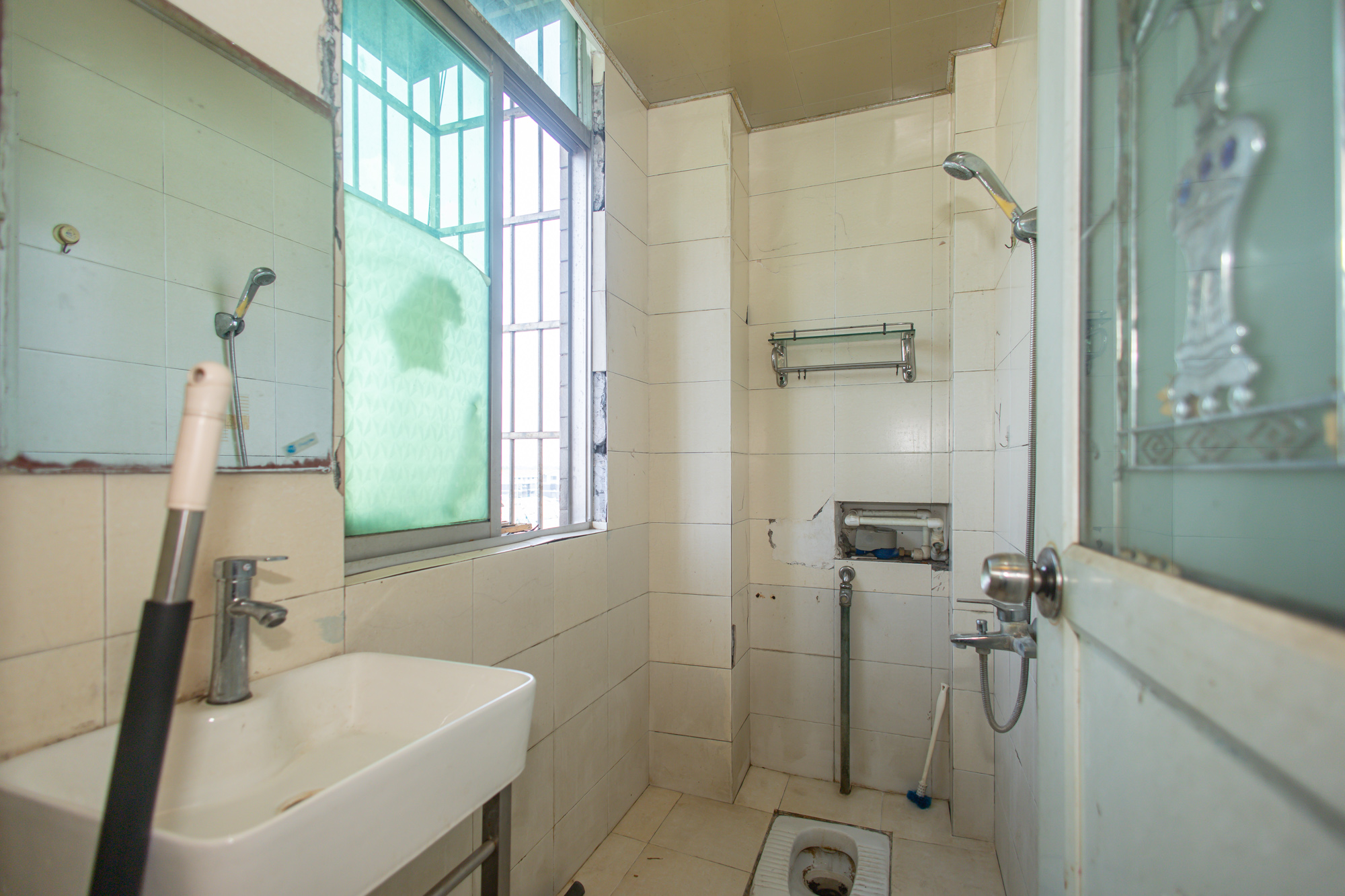 四季如春酒店(原名鑫元大酒店) 1室2厅1卫 43.8万 四季如春酒店(原名鑫元大酒店) 1室2厅1卫 43.8万卫生间