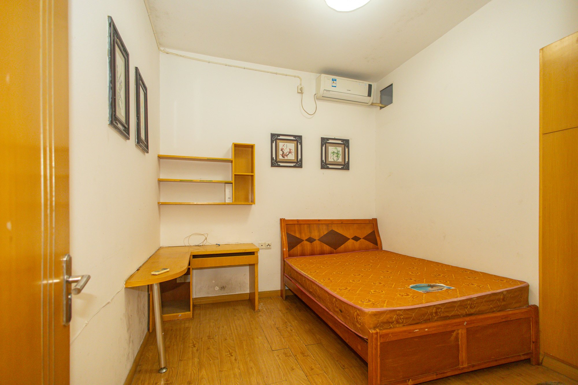 四季如春酒店(原名鑫元大酒店) 1室2厅1卫 43.8万 四季如春酒店(原名鑫元大酒店) 1室2厅1卫 43.8万卧室