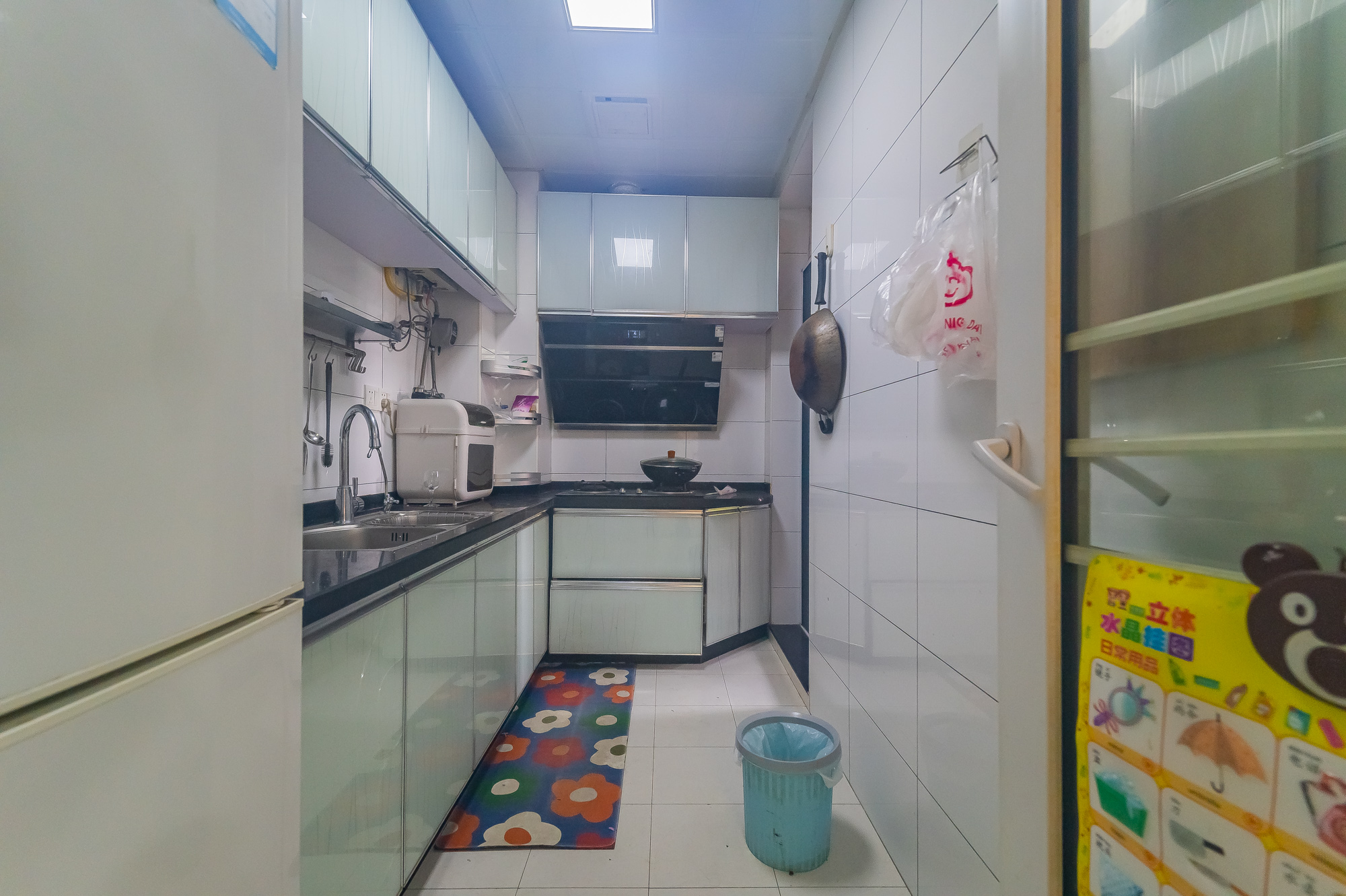 彩都公寓  2室2厅1卫    52.0万 彩都公寓  2室2厅1卫    52.0万厨房