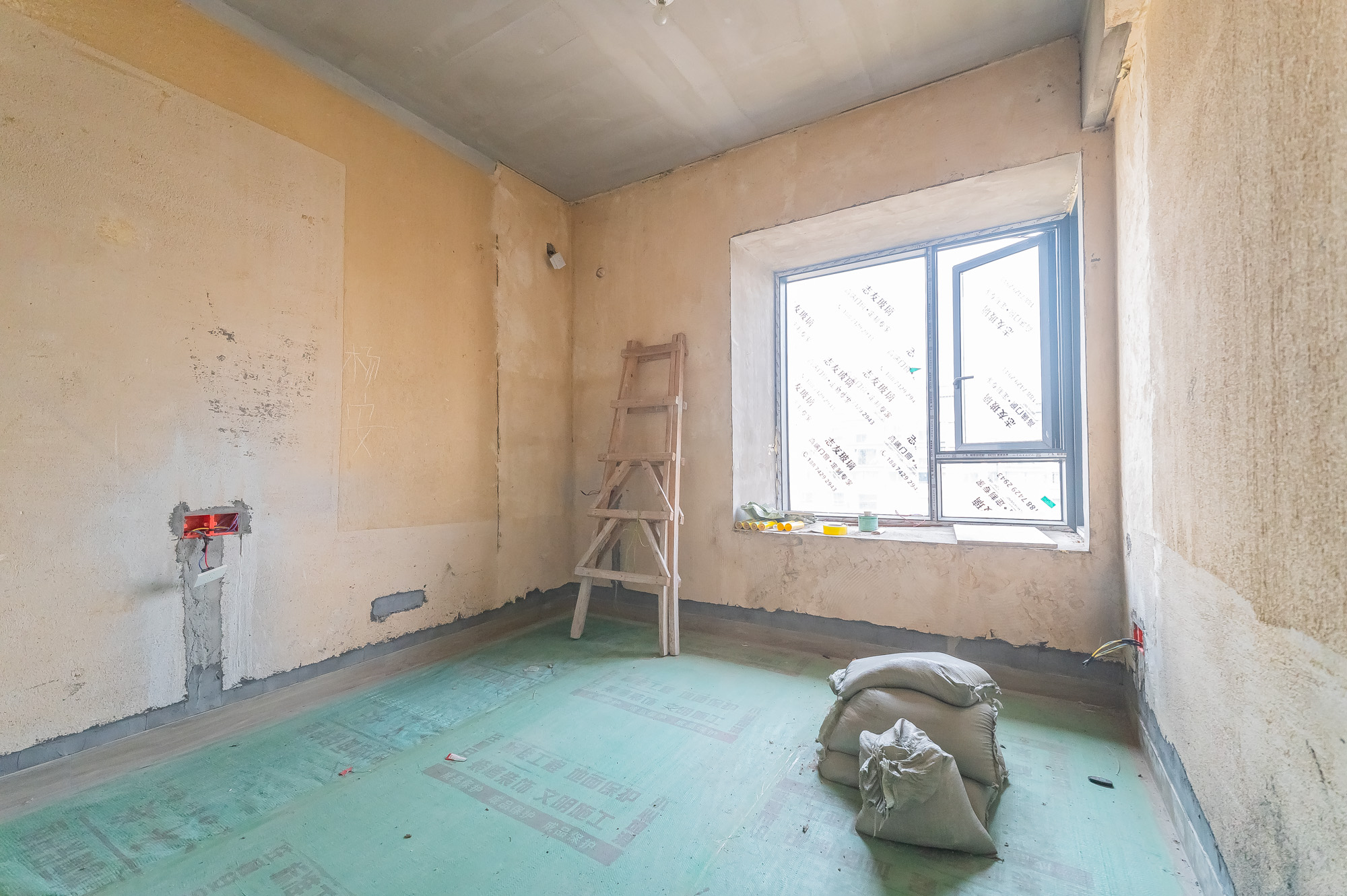 中建悦和城  4室2厅2卫   125.00万其他
