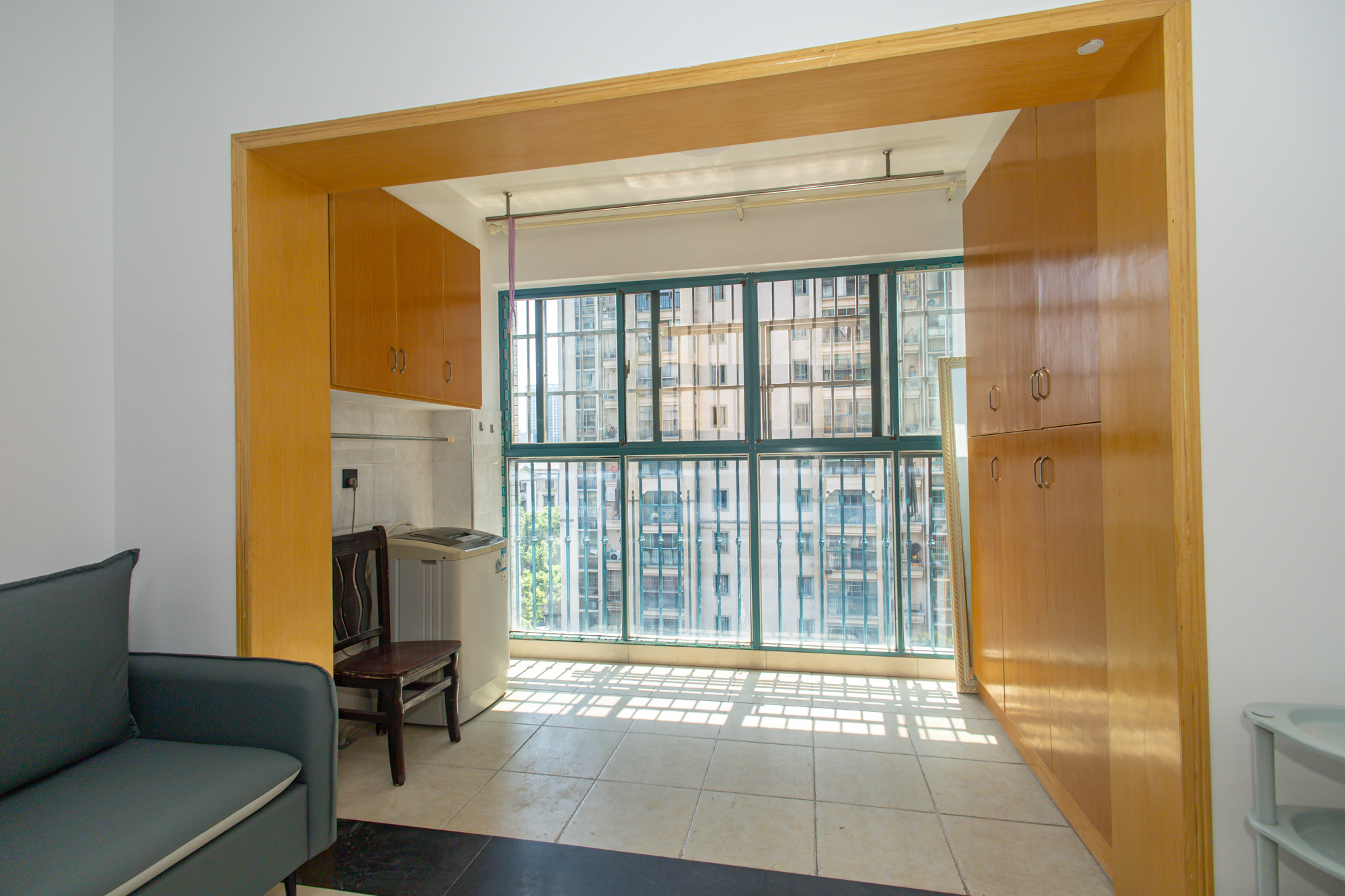 蝴蝶谷 1室2厅1卫 47.0万 蝴蝶谷 1室2厅1卫 47.0万阳台