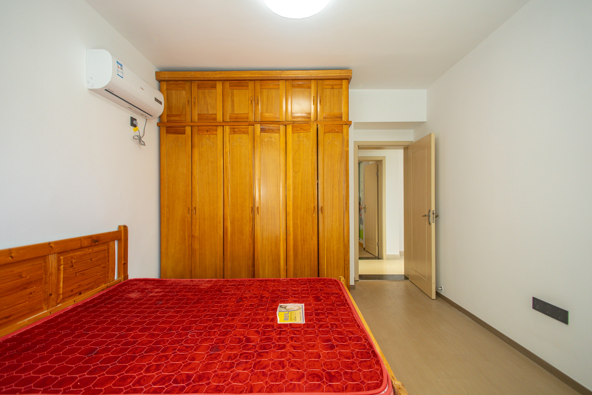 蝴蝶谷 1室2厅1卫 47.0万 蝴蝶谷 1室2厅1卫 47.0万卧室