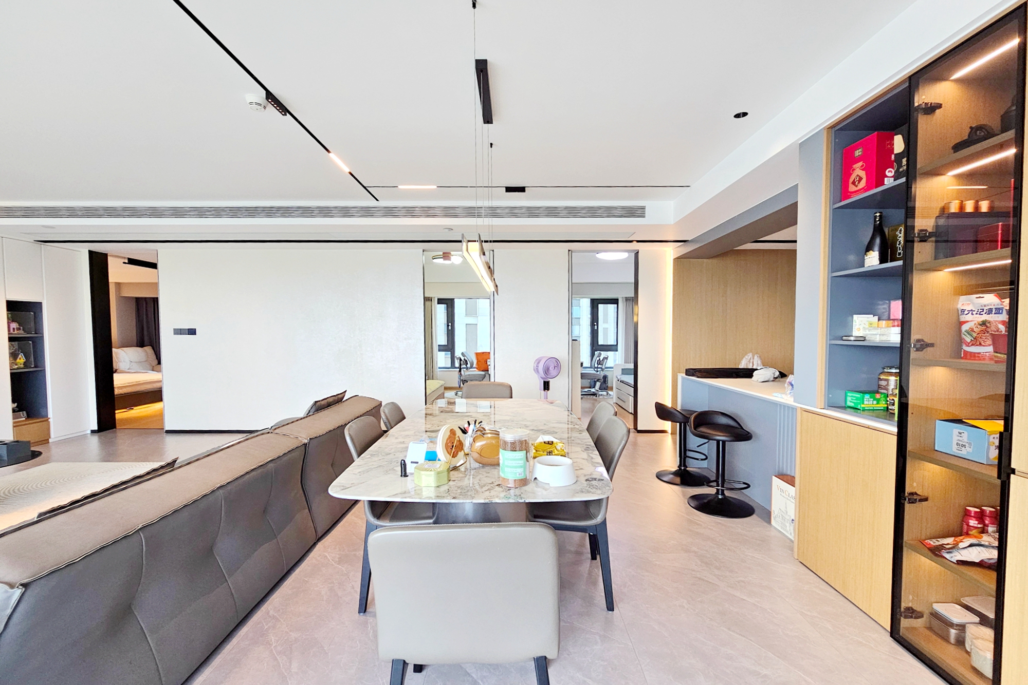 阳光城尚东湾凌云府 4室2厅3卫 242.0万 阳光城尚东湾凌云府 4室2厅3卫 242.0万客厅