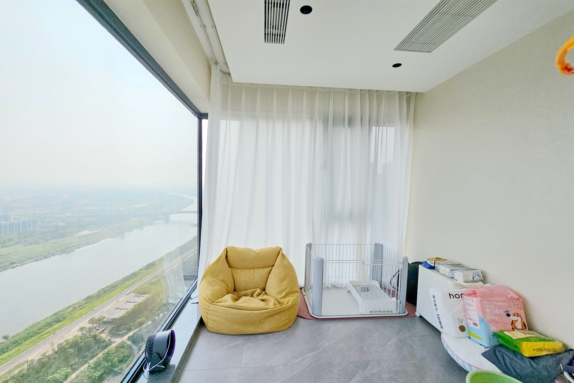 阳光城尚东湾凌云府 4室2厅3卫 242.0万 阳光城尚东湾凌云府 4室2厅3卫 242.0万阳台