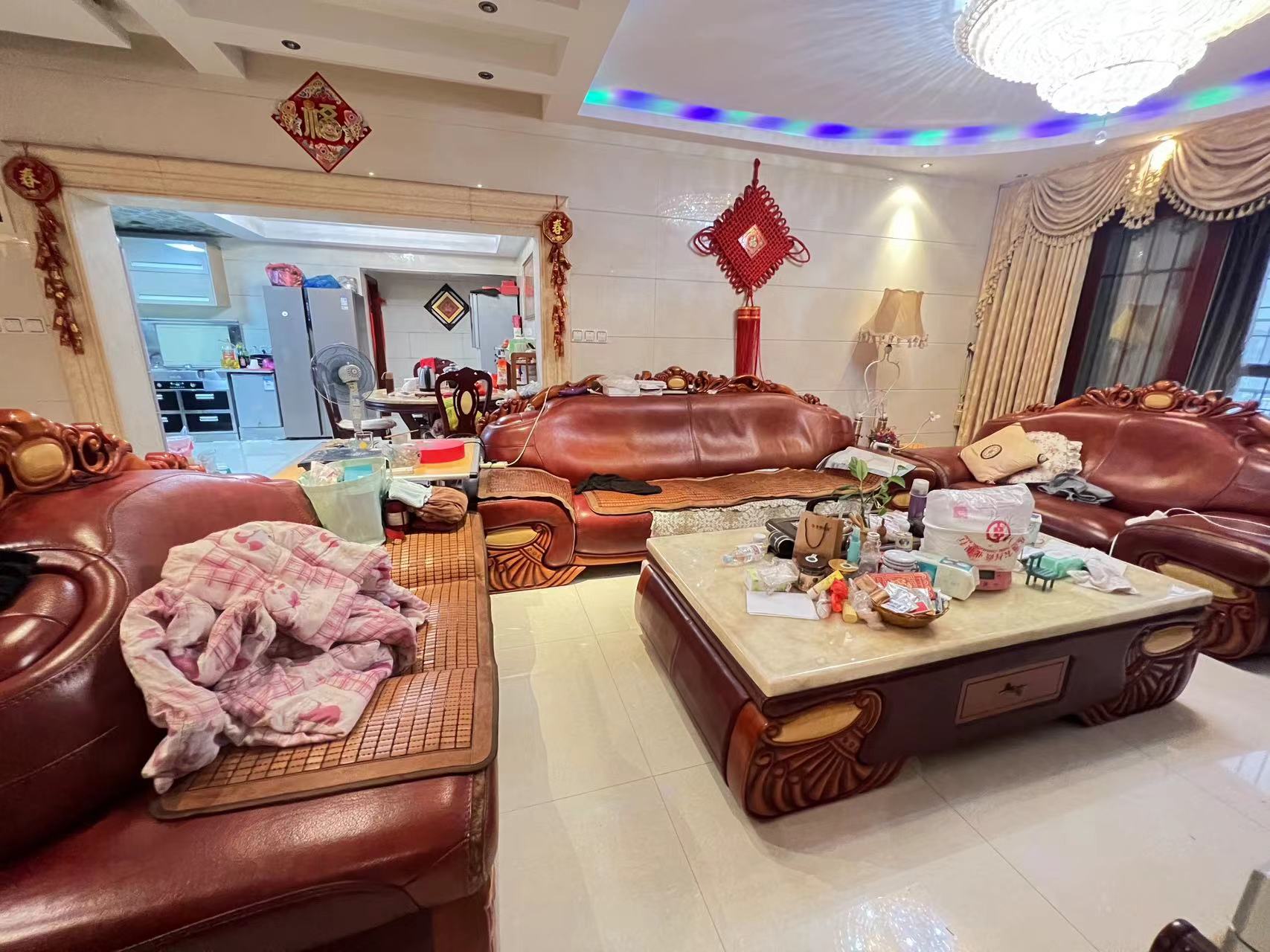 九天国际 4室2厅3卫 115.0万 九天国际 4室2厅3卫 115.0万室内图