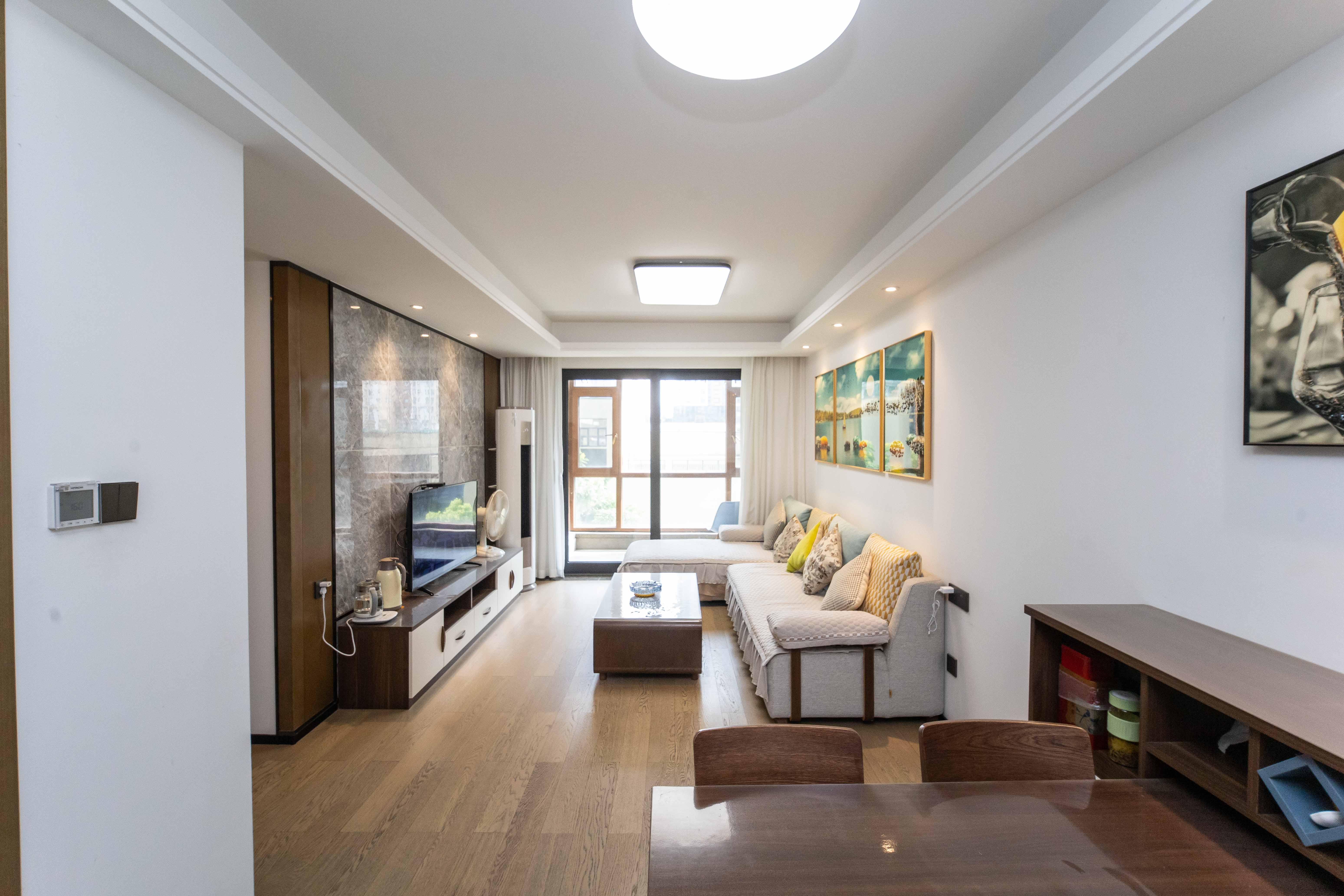 万科金域蓝湾 3室2厅2卫 155.0万 万科金域蓝湾 3室2厅2卫 155.0万客厅