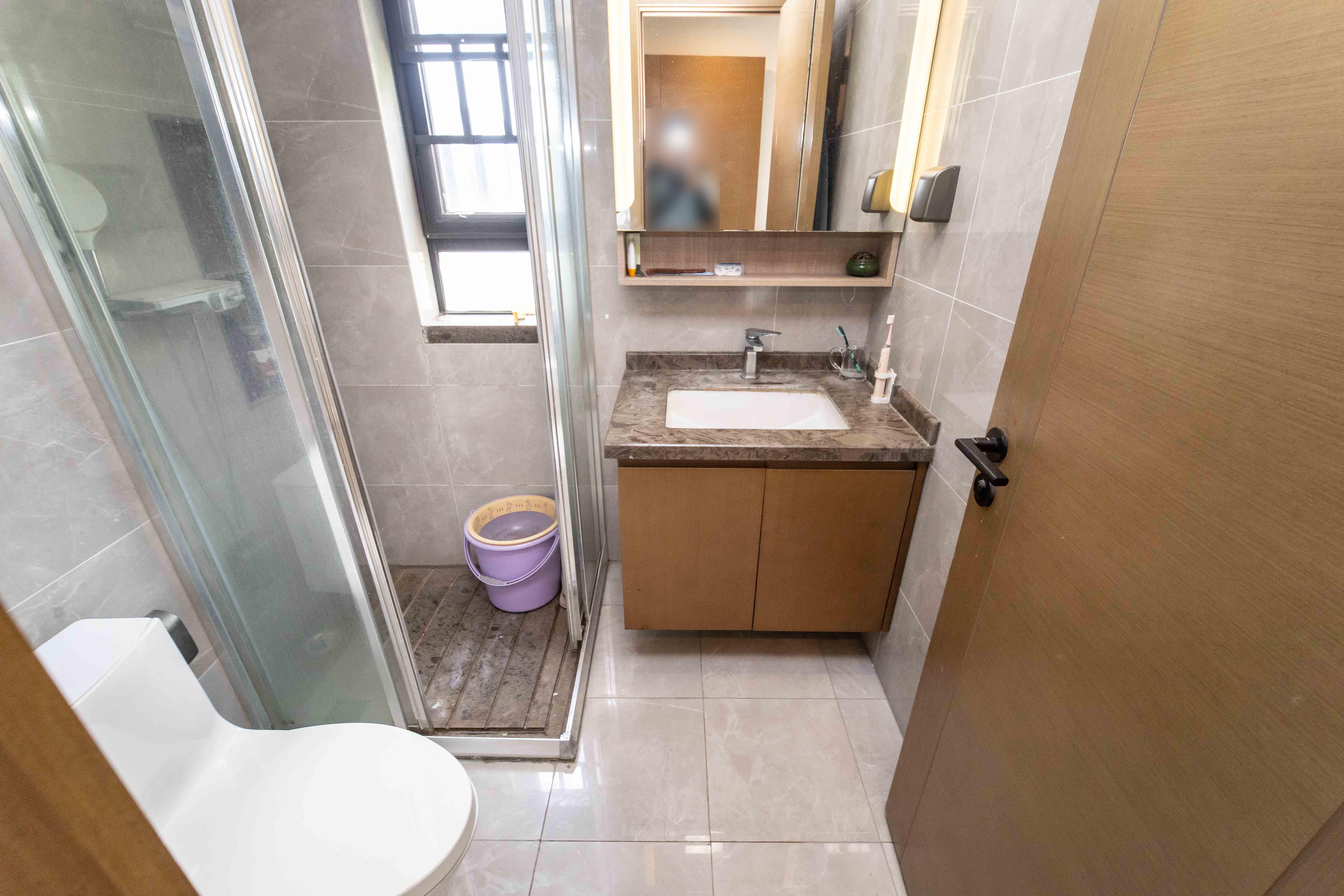 万科金域蓝湾  3室2厅2卫    155.0万卫生间