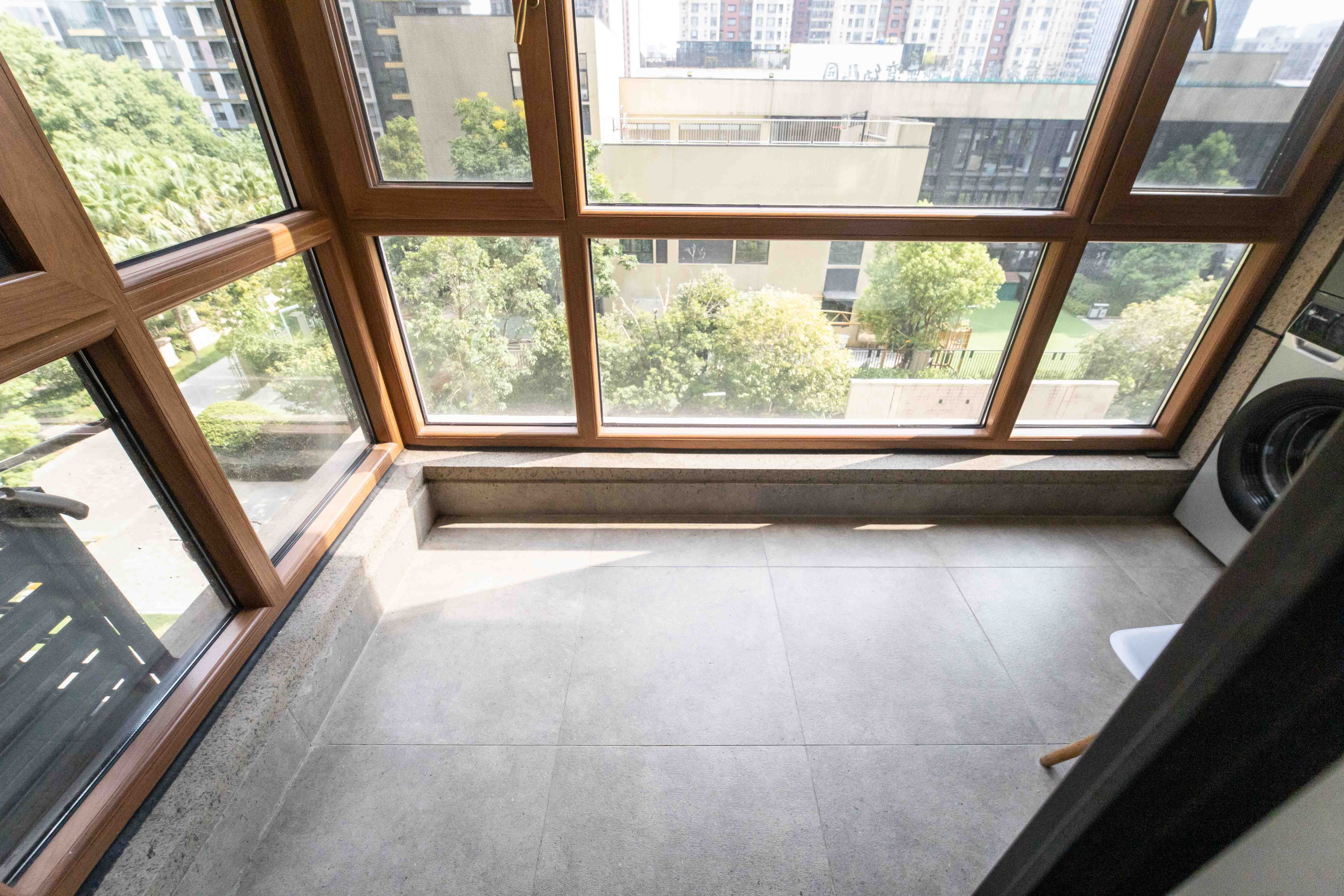 万科金域蓝湾 3室2厅2卫 155.0万 万科金域蓝湾 3室2厅2卫 155.0万阳台