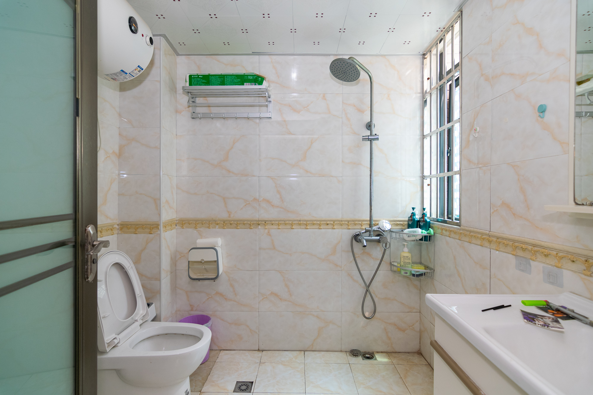 联诚国际城 3室2厅2卫 85.0万 联诚国际城 3室2厅2卫 85.0万卫生间