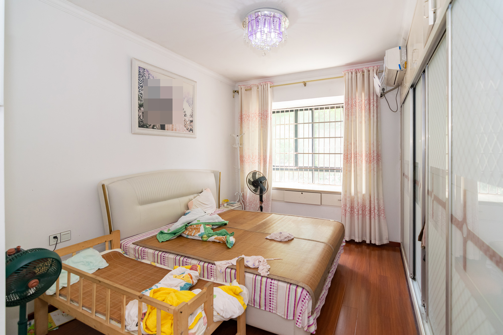 联诚国际城 3室2厅2卫 85.0万 联诚国际城 3室2厅2卫 85.0万卧室