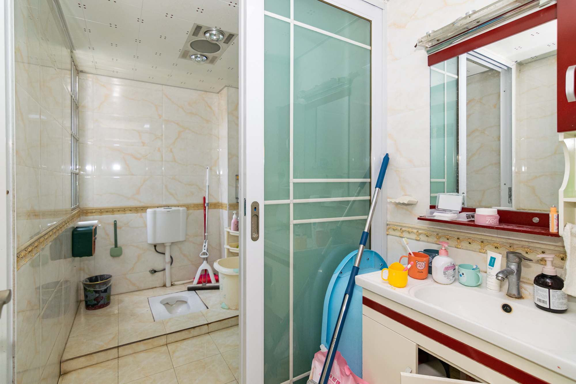 联诚国际城 3室2厅2卫 85.0万 联诚国际城 3室2厅2卫 85.0万卫生间