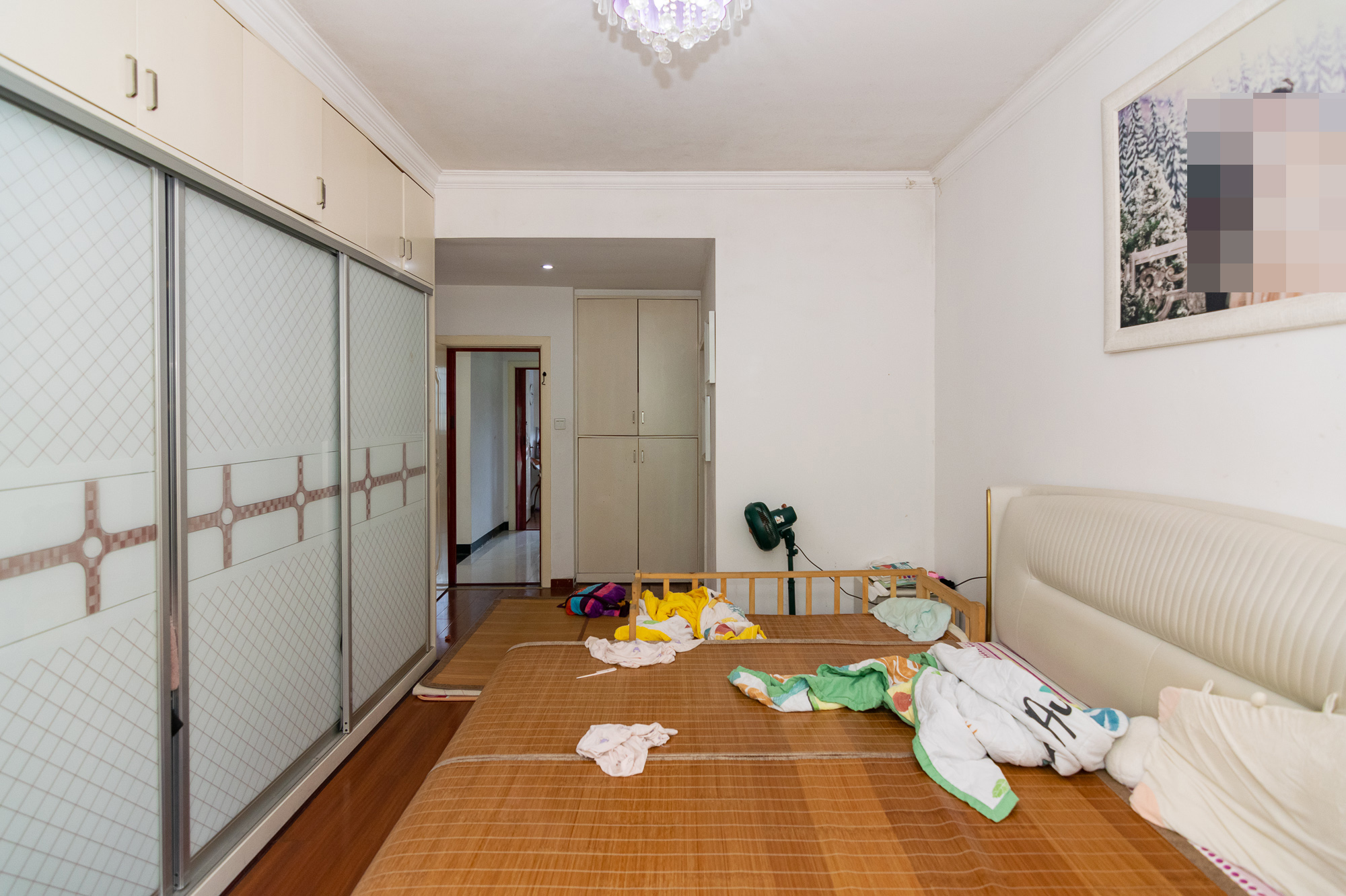 联诚国际城 3室2厅2卫 85.0万 联诚国际城 3室2厅2卫 85.0万卧室