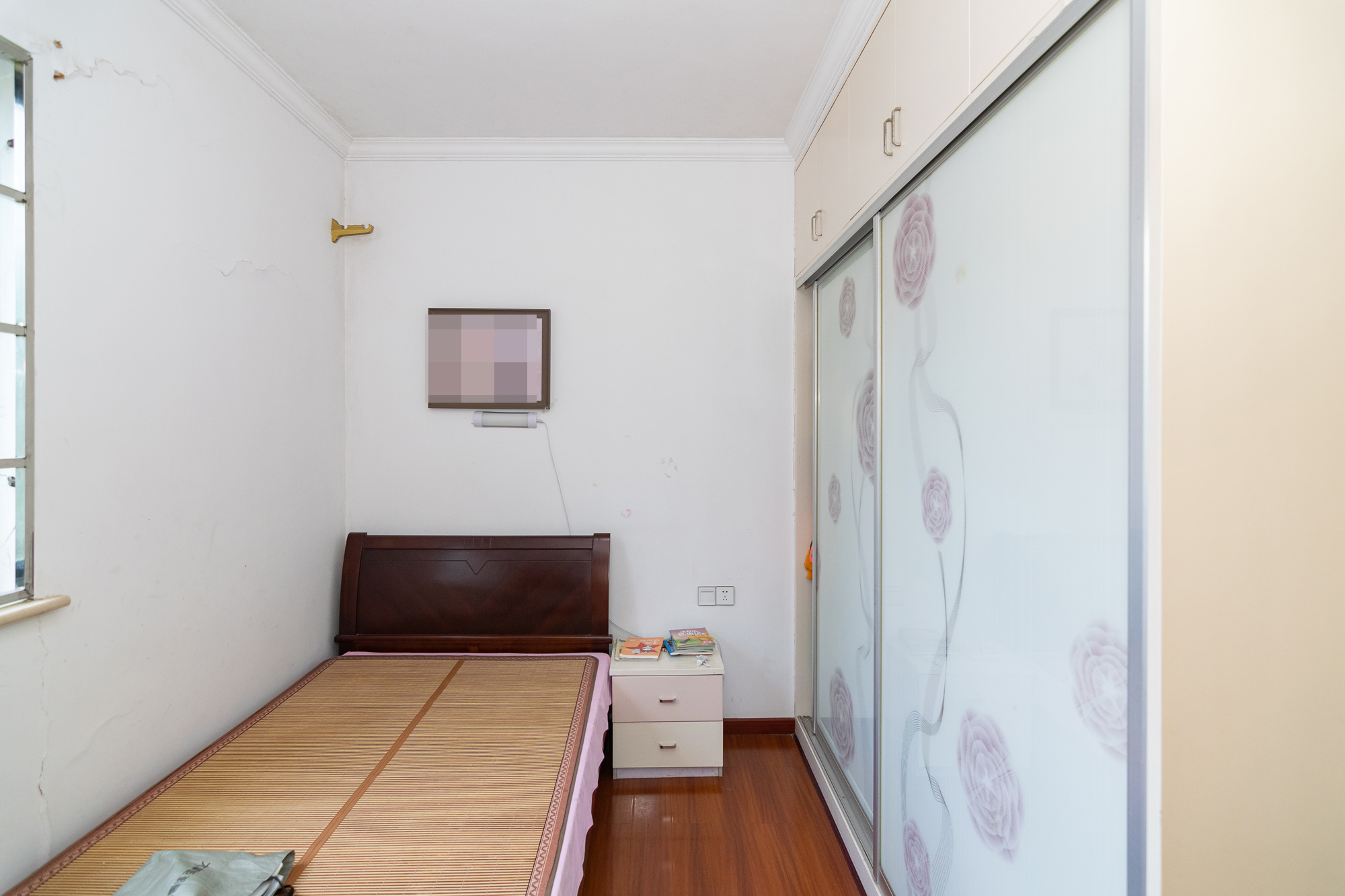 联诚国际城 3室2厅2卫 85.0万 联诚国际城 3室2厅2卫 85.0万卧室