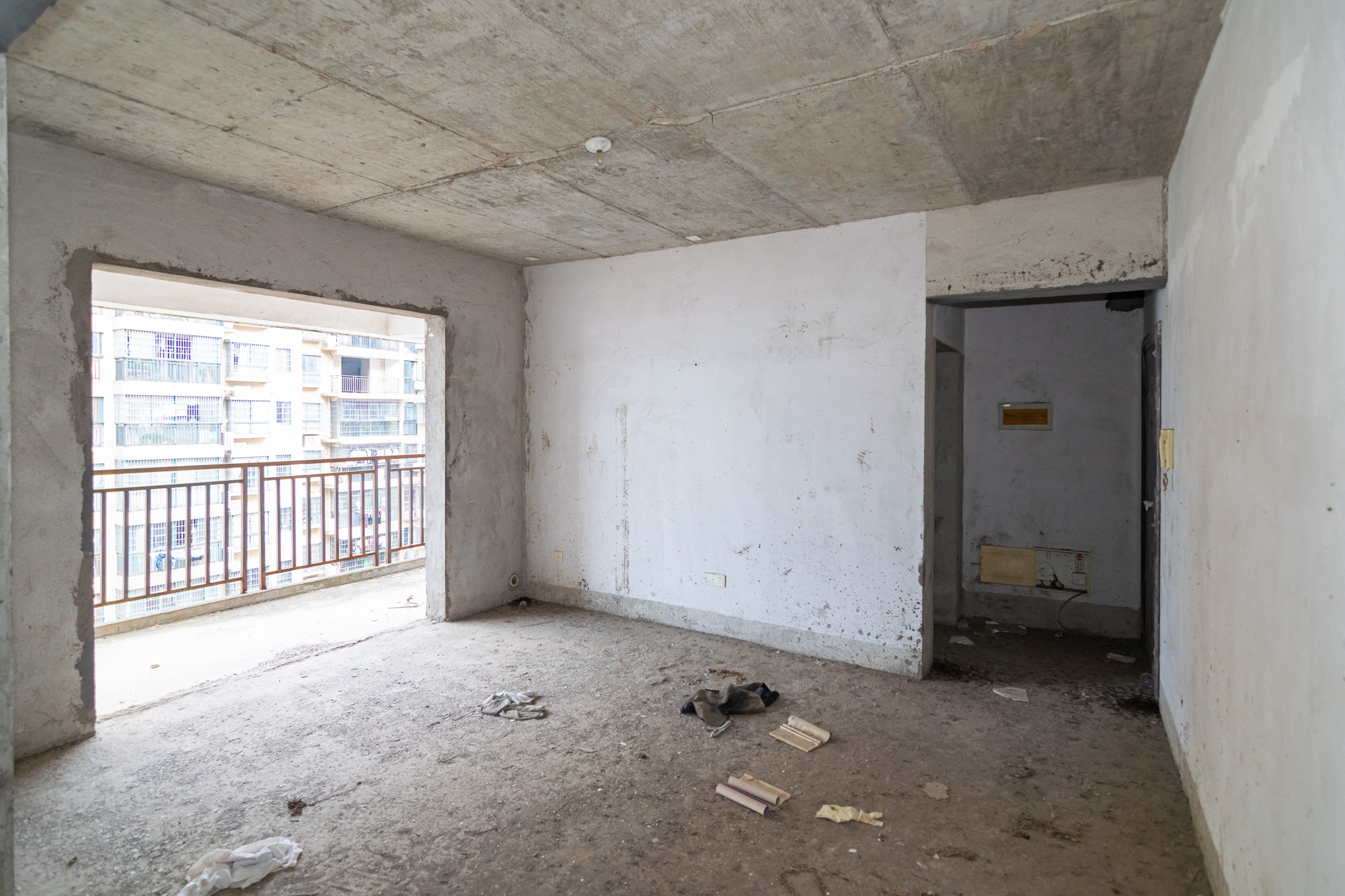 红建华府  2室2厅1卫    29.8万 红建华府  2室2厅1卫    29.8万客厅