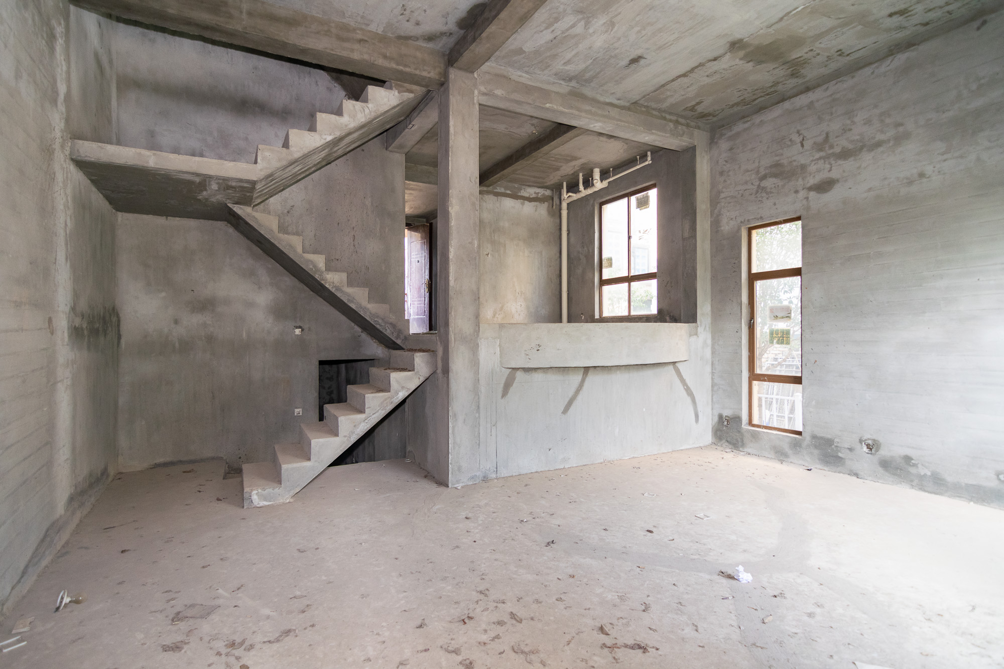 中新森林海  5室2厅3卫    230.0万 中新森林海  5室2厅3卫    230.0万客厅