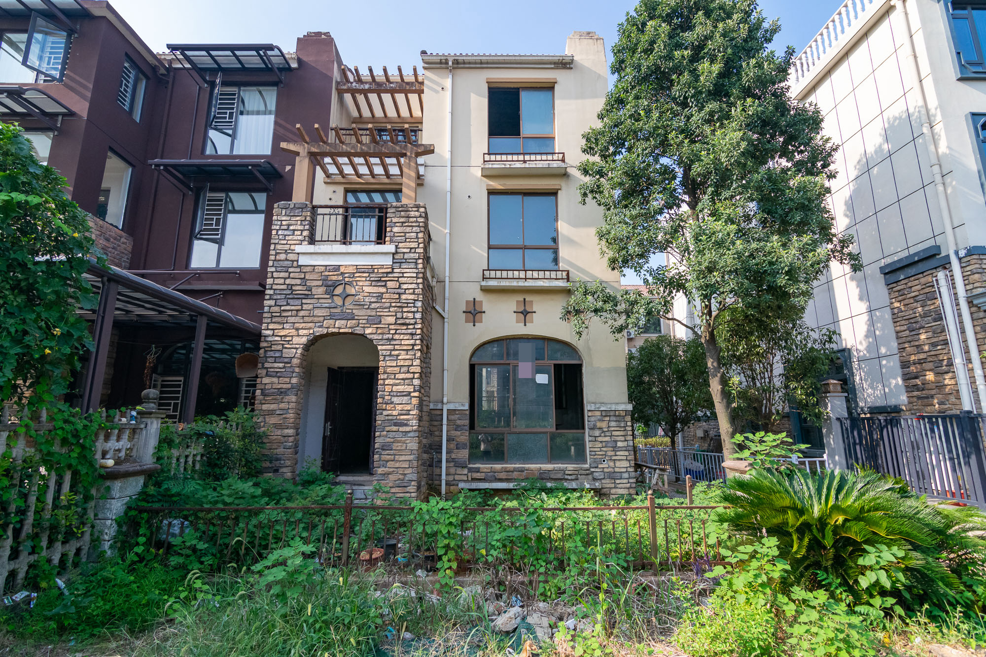 中新森林海  5室2厅3卫    230.0万 中新森林海  5室2厅3卫    230.0万其他