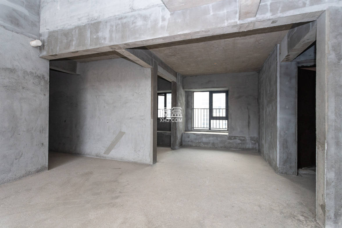 越秀湘江星汇城二期 4室2厅3卫 186.0万 越秀湘江星汇城二期 4室2厅3卫 186.0万客厅