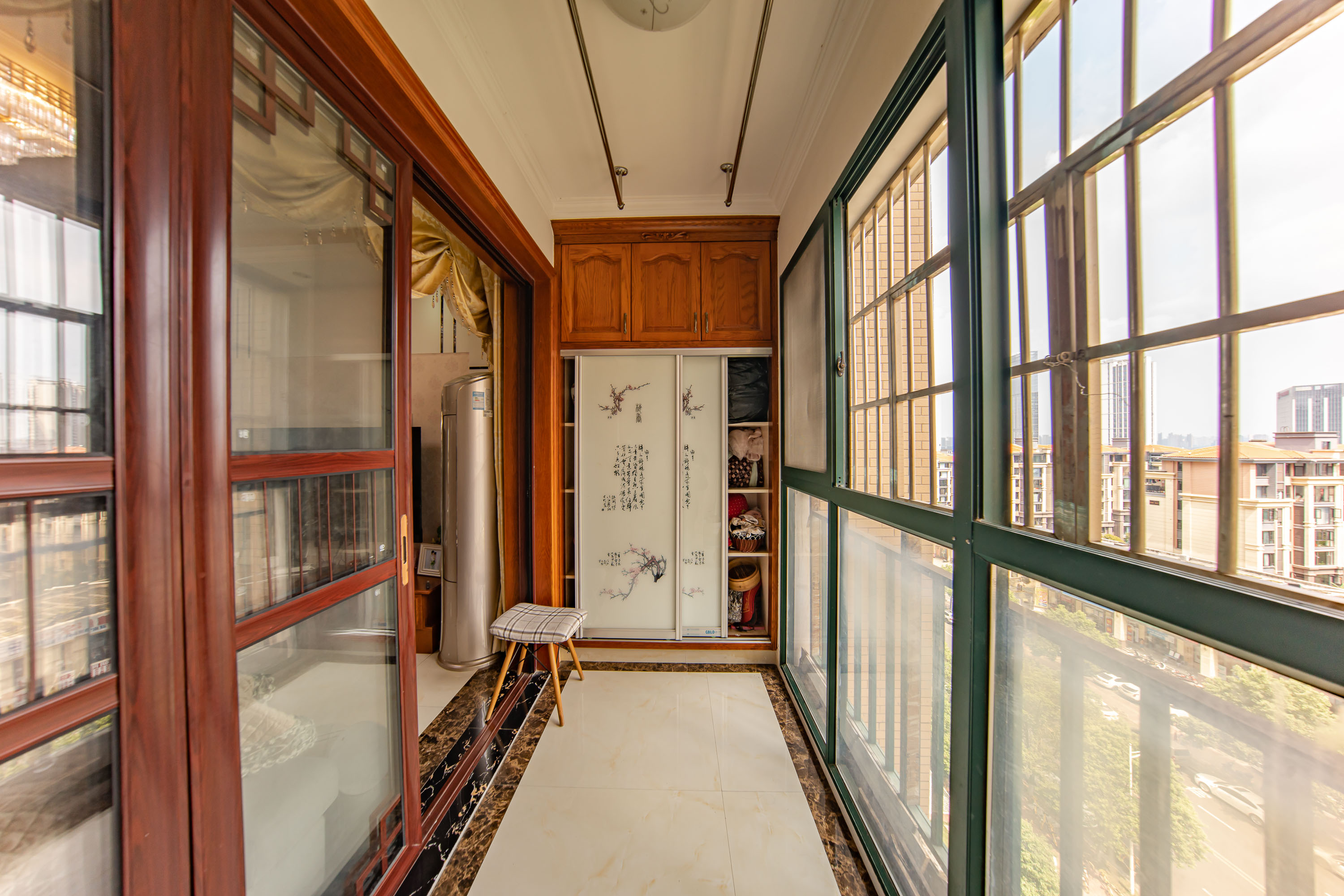 洋湖时代  1室1厅1卫    1800.0元/月户型图