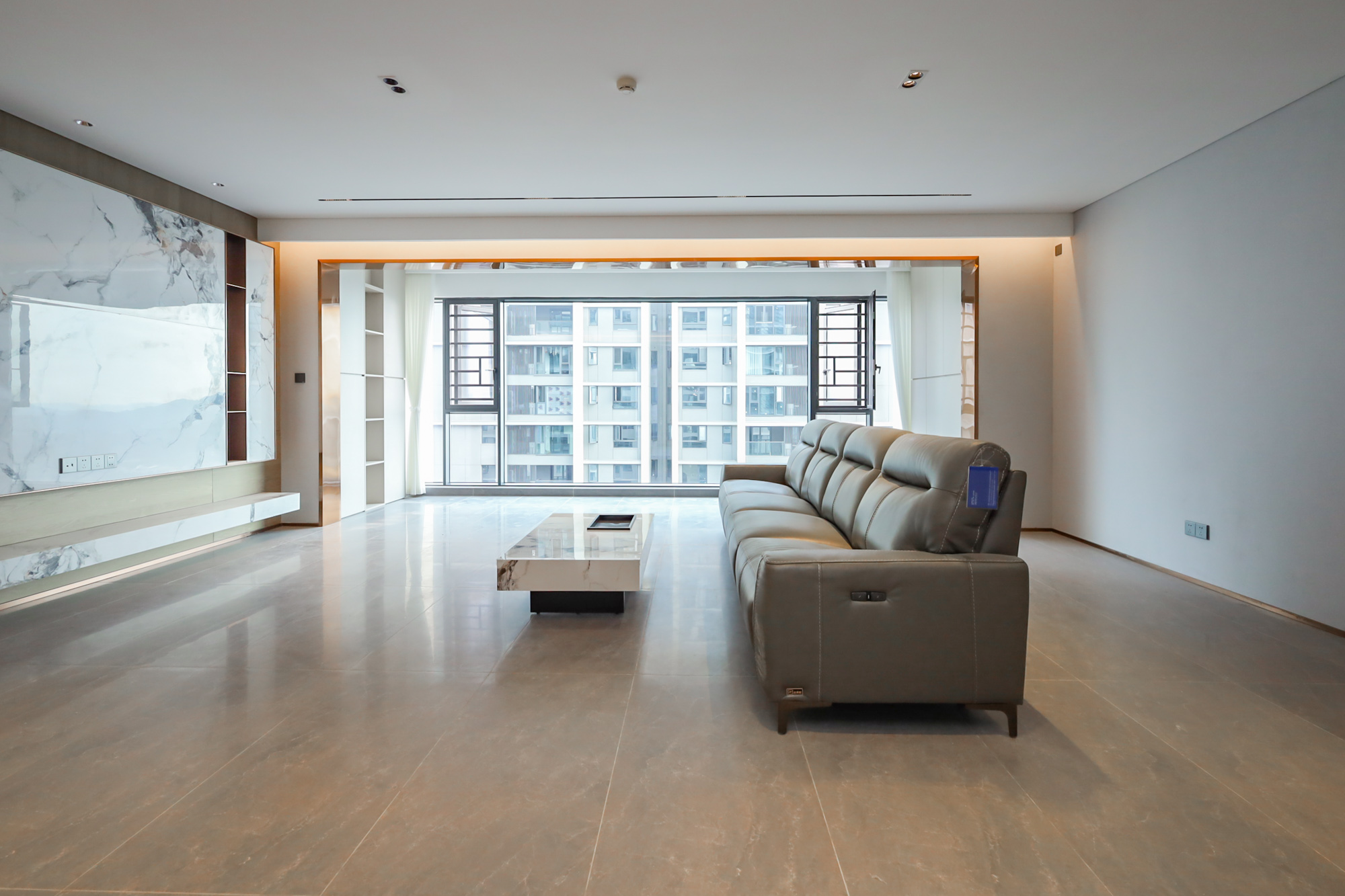 长沙悦府(华润万象城)  3室2厅3卫    435.0万 长沙悦府(华润万象城)  3室2厅3卫    435.0万