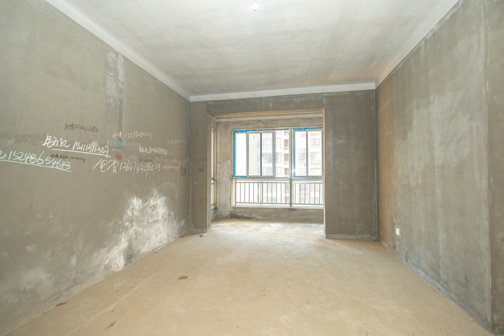 楚天世纪城西苑 2室2厅1卫 53.0万 楚天世纪城西苑 2室2厅1卫 53.0万客厅