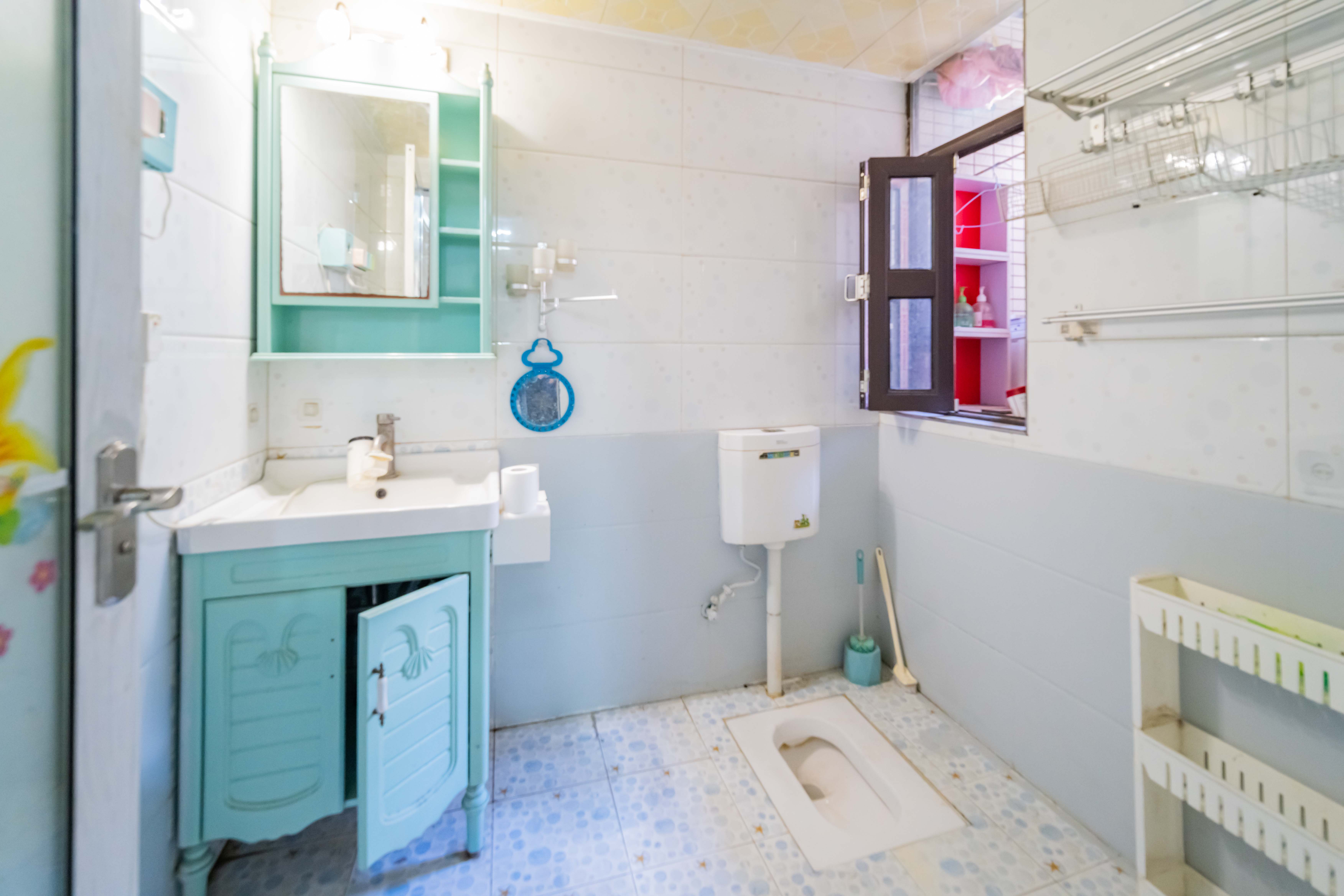 湘核佳苑  3室2厅1卫    118.0万 湘核佳苑  3室2厅1卫    118.0万卫生间