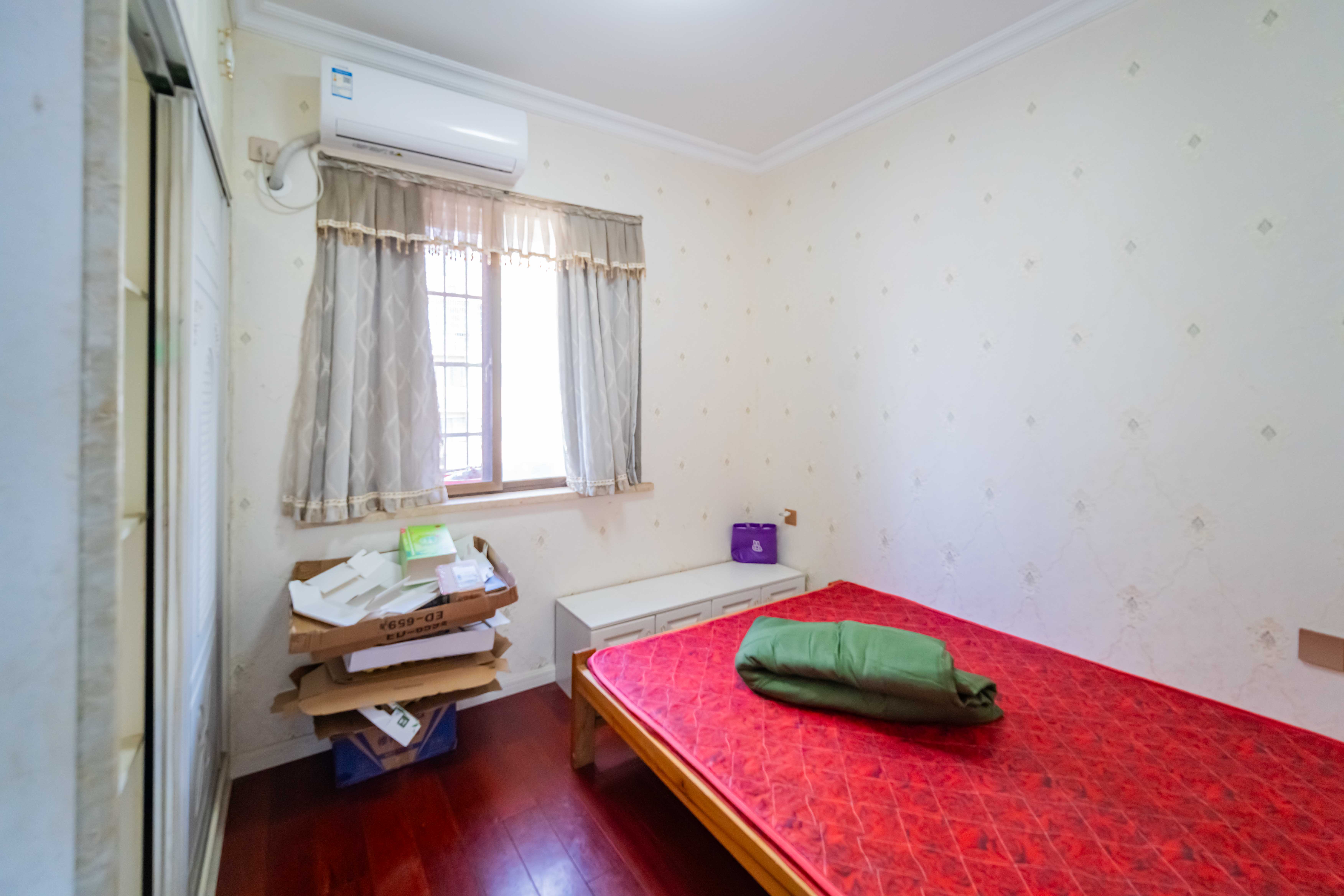 湘核佳苑  3室2厅1卫    118.0万 湘核佳苑  3室2厅1卫    118.0万卧室