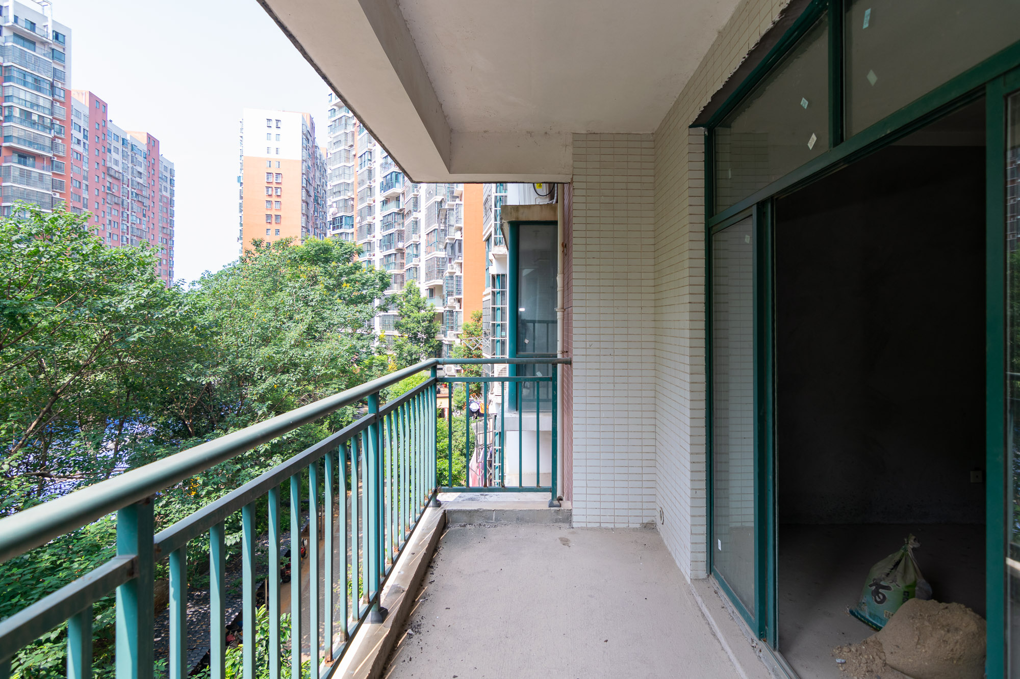 百合湖滨花园 3室2厅2卫 60.0万 百合湖滨花园 3室2厅2卫 60.0万阳台